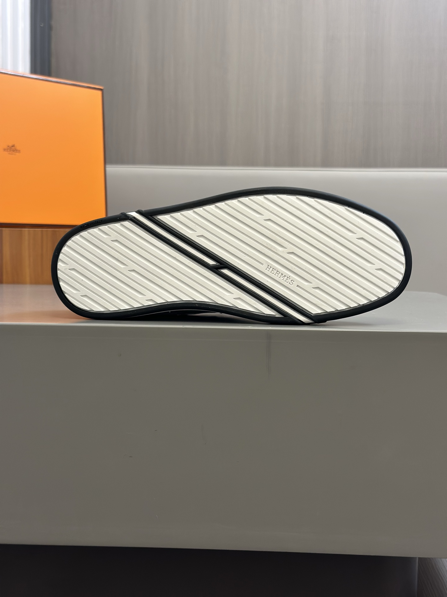 Hermès White Nappa Leather Sneakers for Men, Designer Casual Shoes 9 i1742174796758 1336 0 7