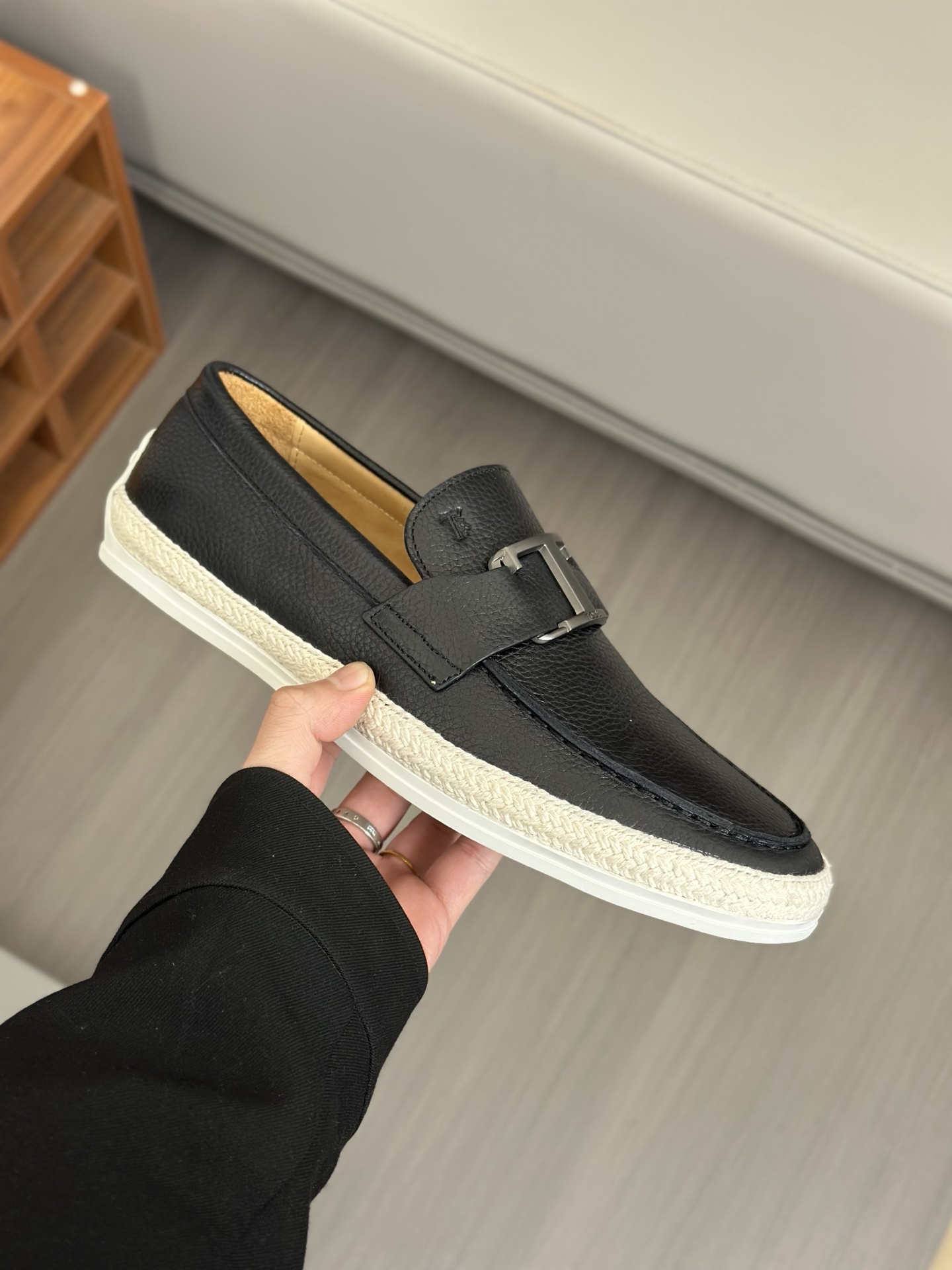TOD'S/TOD'S nuevos hombres Mocasines zapatos casuales, este entrenador está hecho de cuero de piel d
