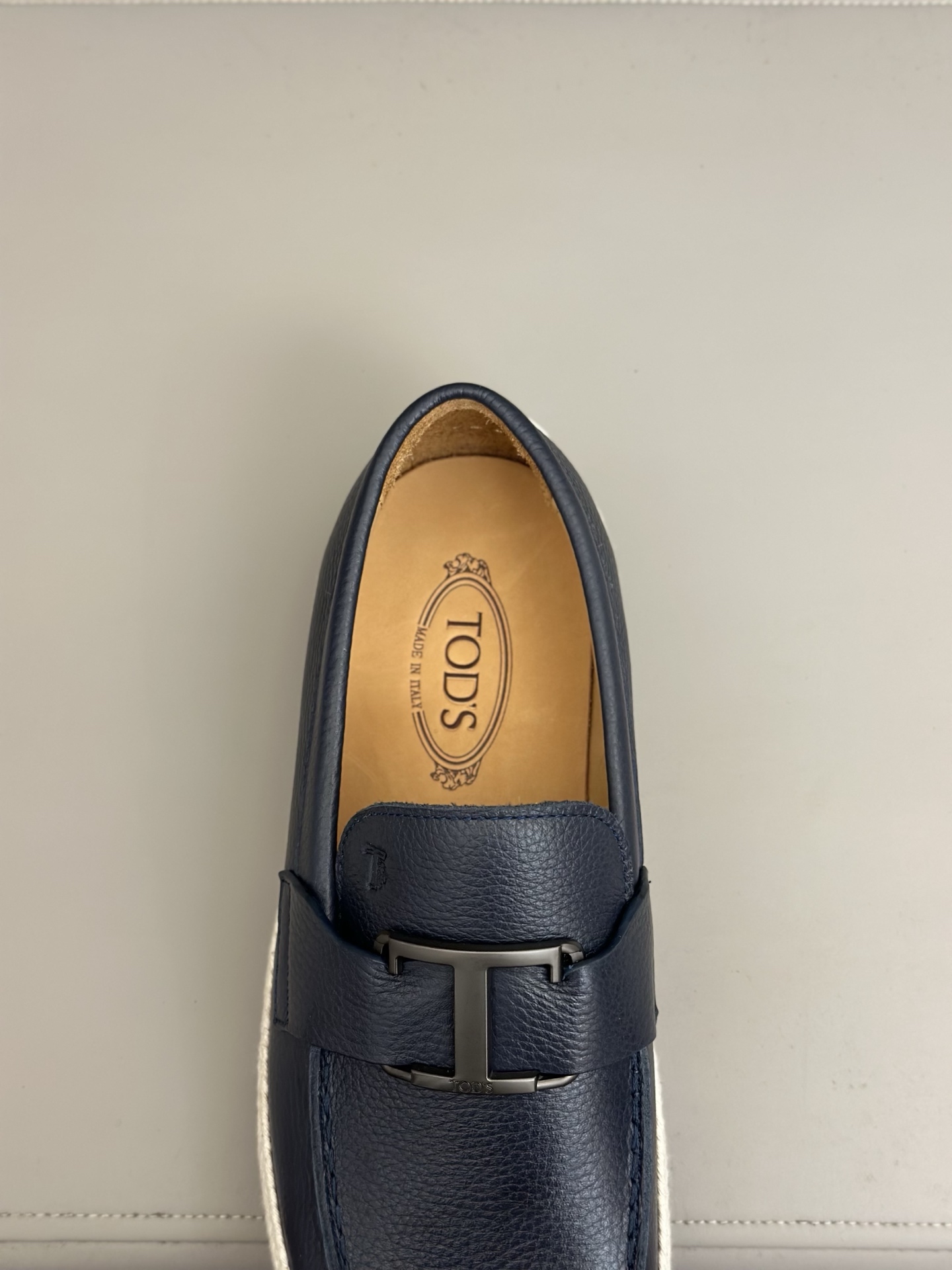 Tod's Men's Leather Loafers with Logo Bar and Hand-Stitched Details 9 i1742531546781 5299 0 7