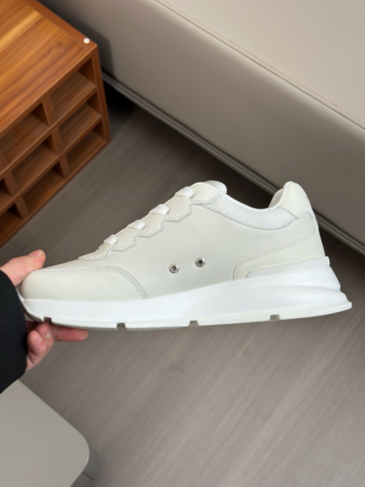 Louis Vuitton Trainer Sneakers - Upgraded Quality & Unbeatable Comfort 8 i1742542798935 9244 0 6