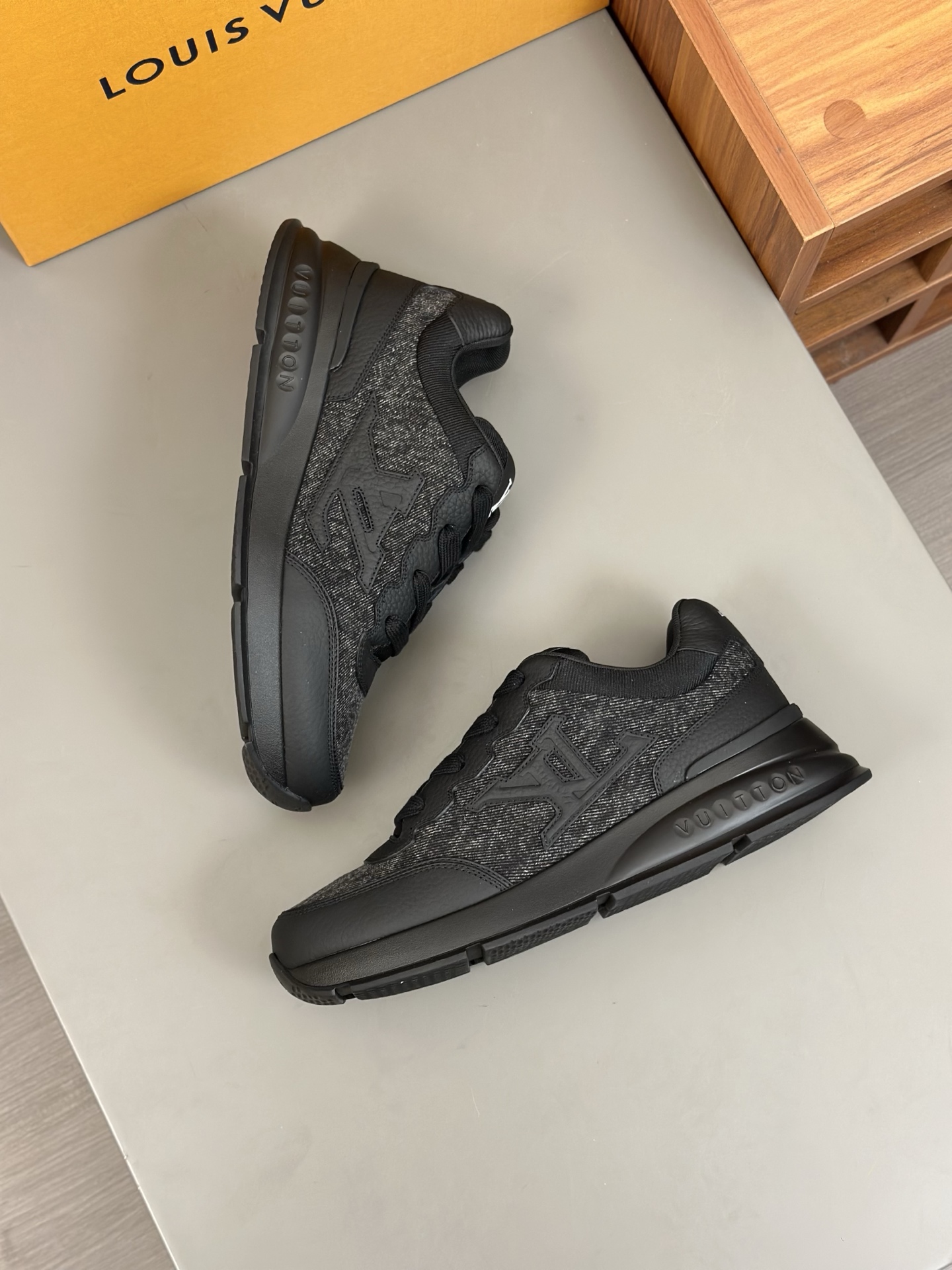 Louis Vuitton Trainer Sneaker: Premium Quality, Stylish Design, Ultimate Comfort 3 i1742542824984 4813 0 1