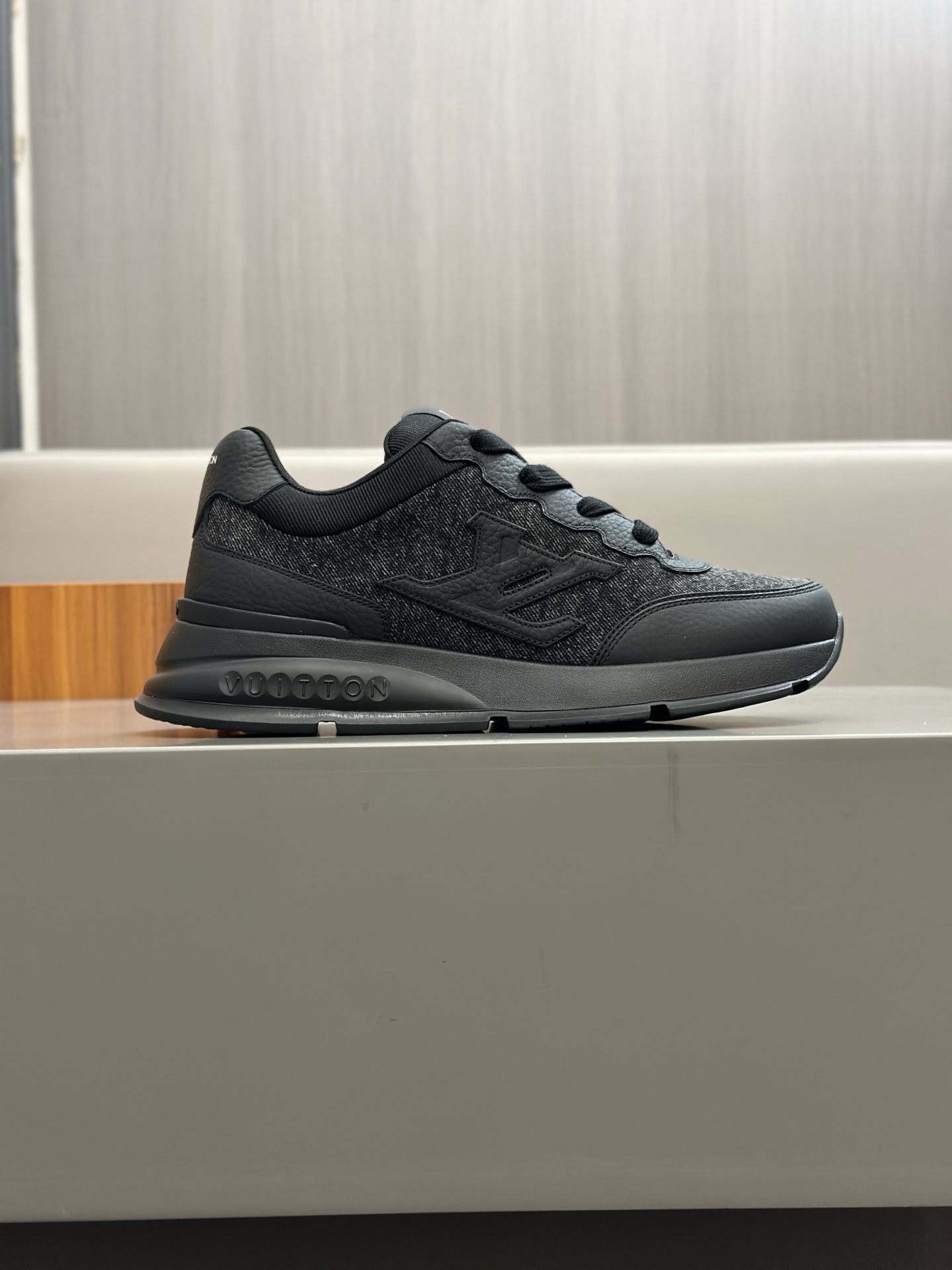 Louis Vuitton Trainer Sneaker: Premium Quality, Stylish Design, Ultimate Comfort 4 i1742542825105 7539 0 2