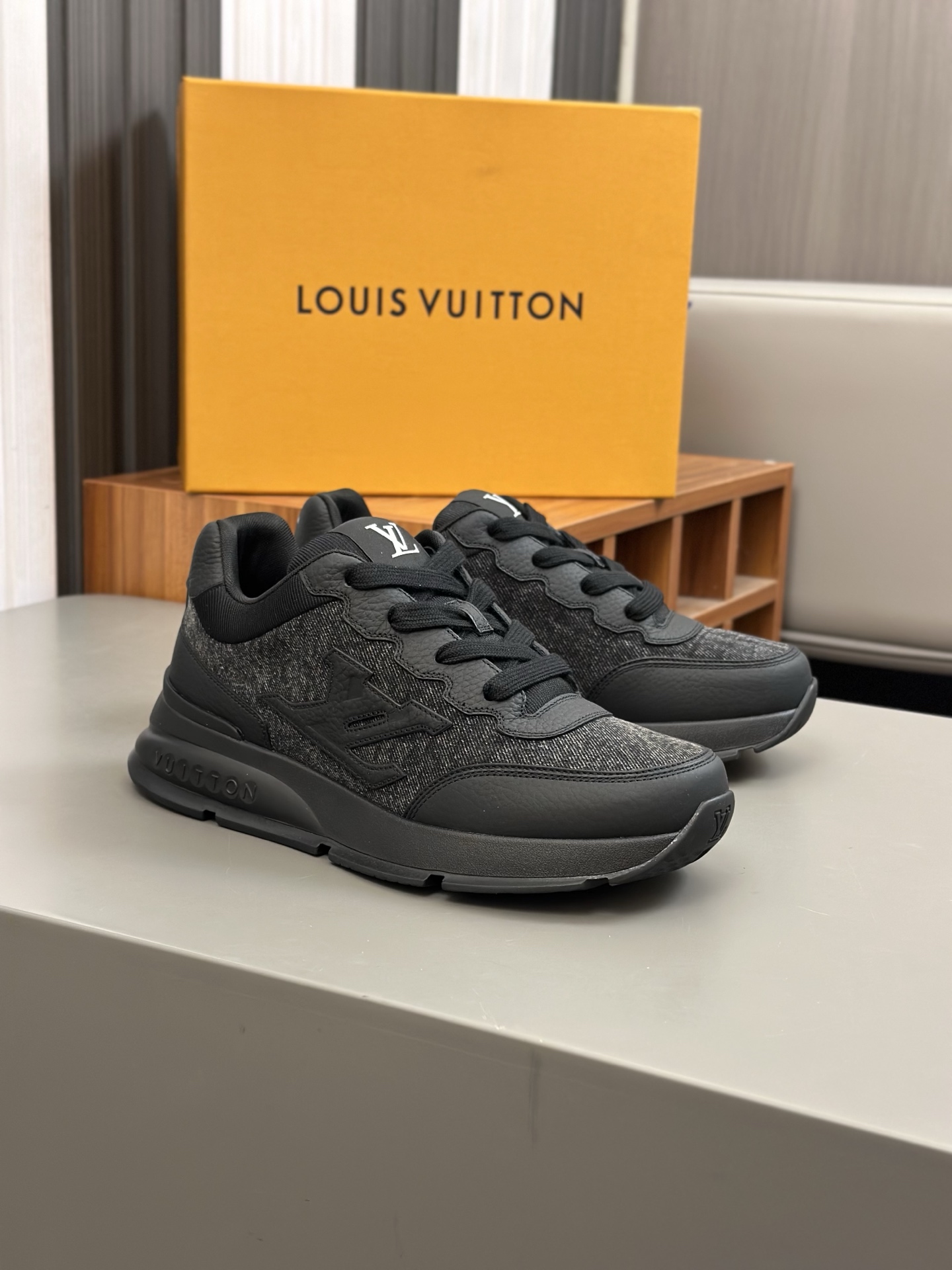 Louis Vuitton Trainer Sneaker: Premium Quality, Stylish Design, Ultimate Comfort 5 i1742542825141 5750 0 3