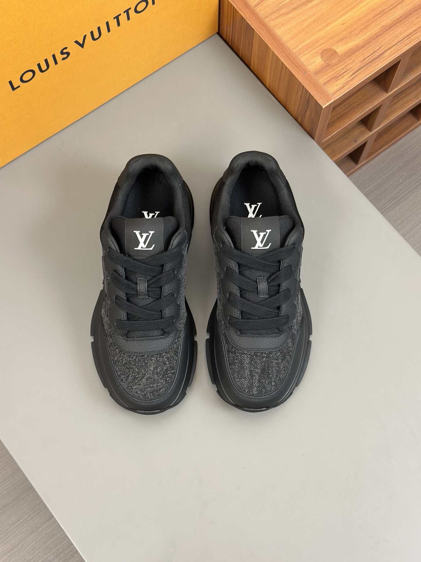 Louis Vuitton Trainer Sneaker: Premium Quality, Stylish Design, Ultimate Comfort 1 Louis Vuitton Trainer Sneaker: Premium Quality, Stylish Design, Ultimate Comfort