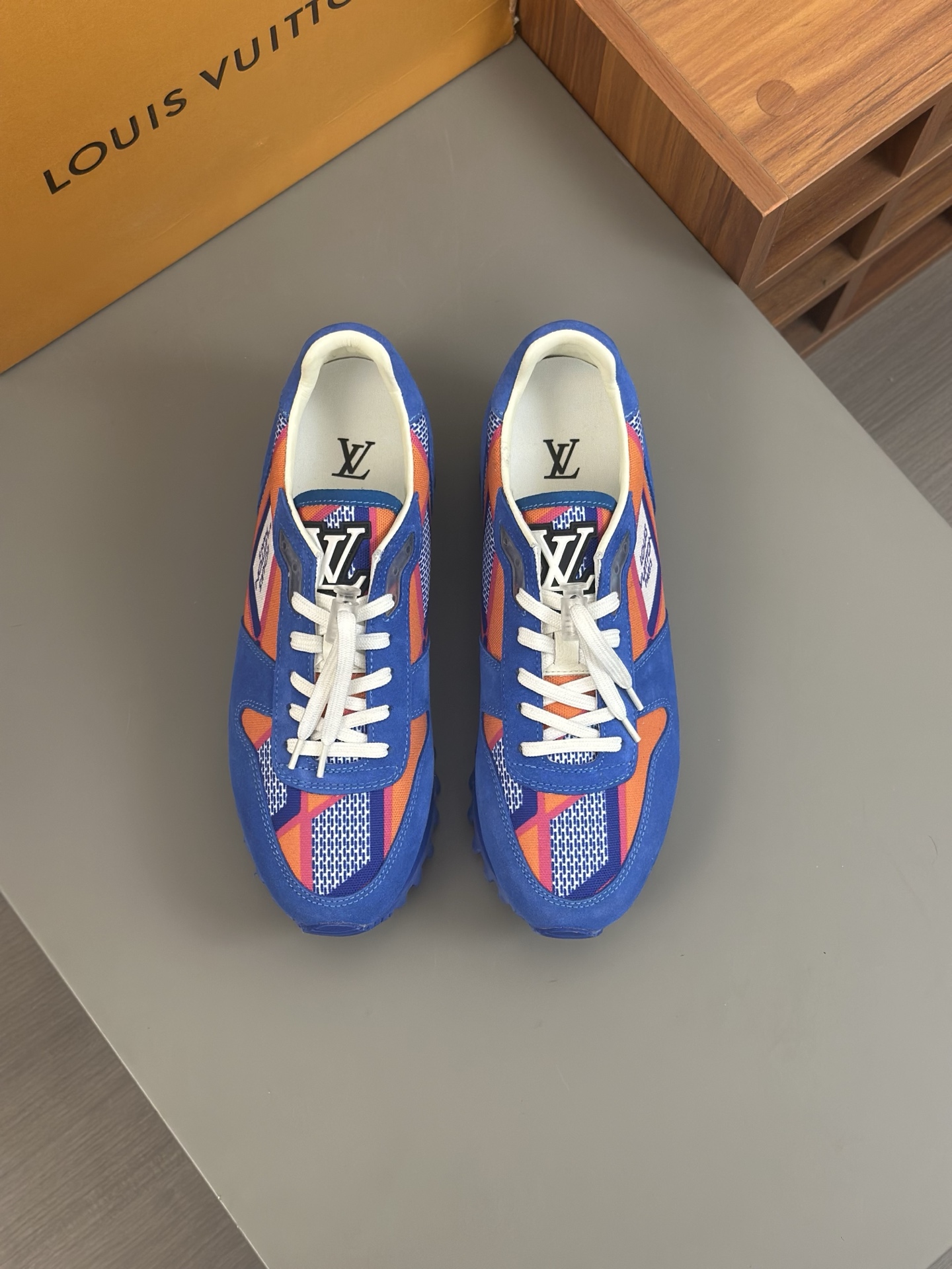 Louis Vuitton Men's Blue Leather and Printed Fabric Casual Sneakers 2 i1742765897974 909 0 0