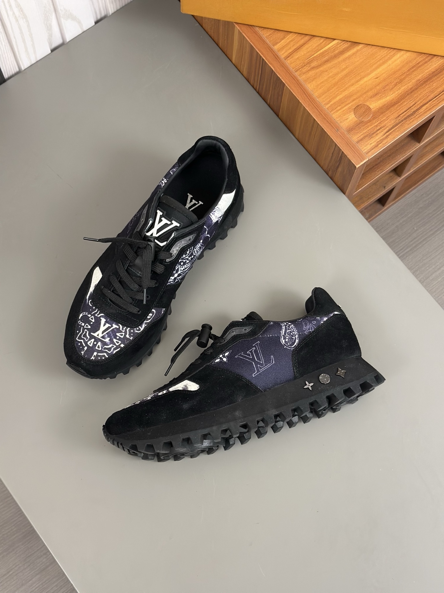 Louis Vuitton Men's Run Away Pulse Sneaker Black size 38-44, Top Quality 3 i1742765998436 1268 0 1