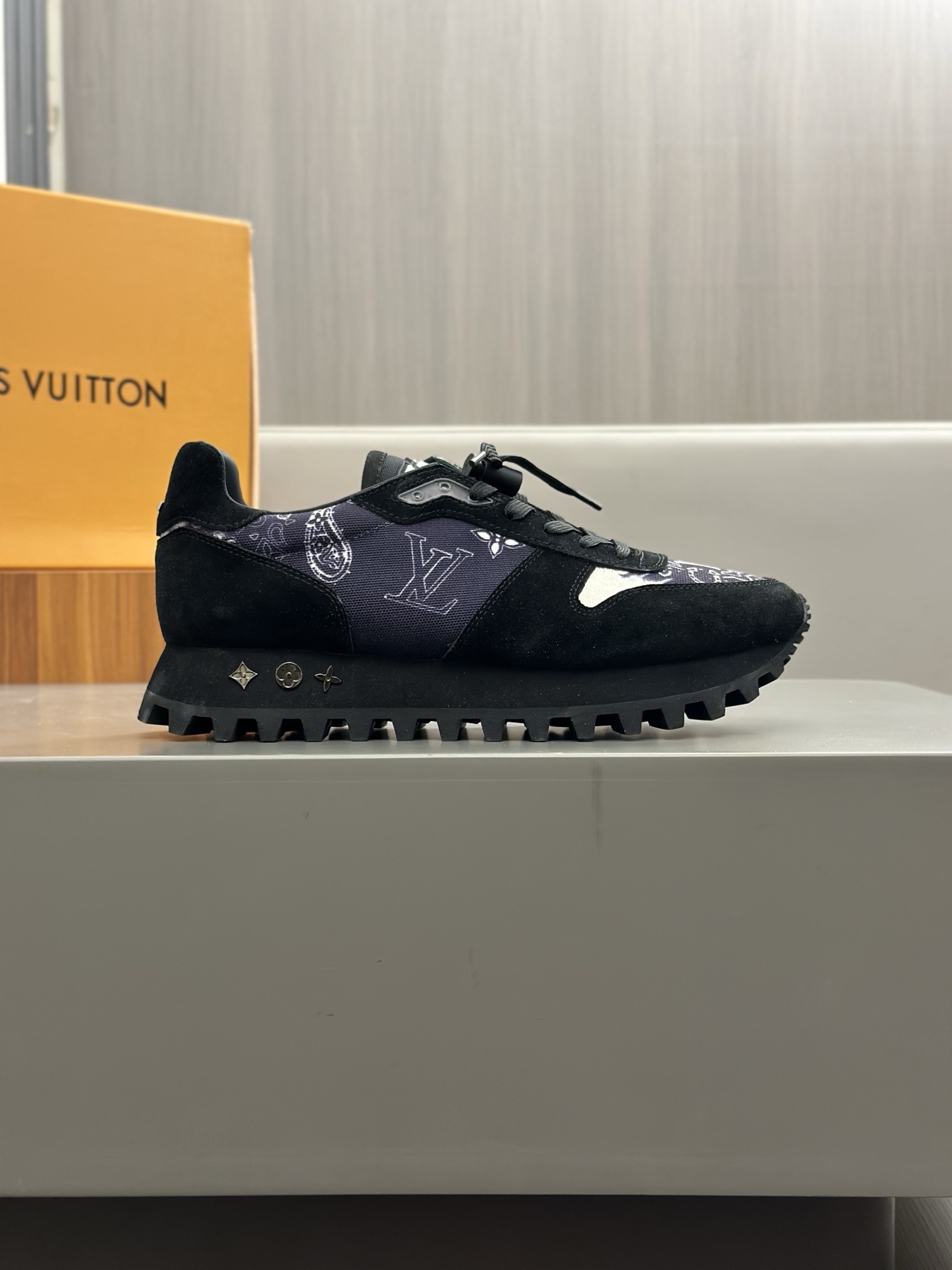 Louis Vuitton Men's Run Away Pulse Sneaker Black size 38-44, Top Quality 4 i1742765998530 6603 0 2