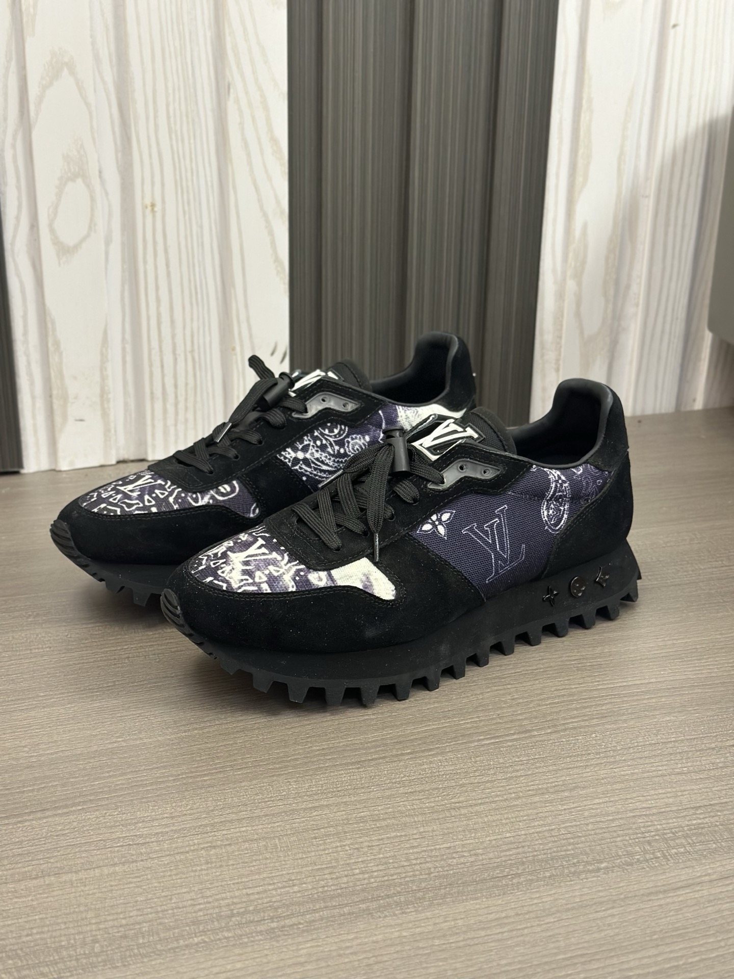 Louis Vuitton Men's Run Away Pulse Sneaker Black size 38-44, Top Quality 6 i1742765999622 936 0 4