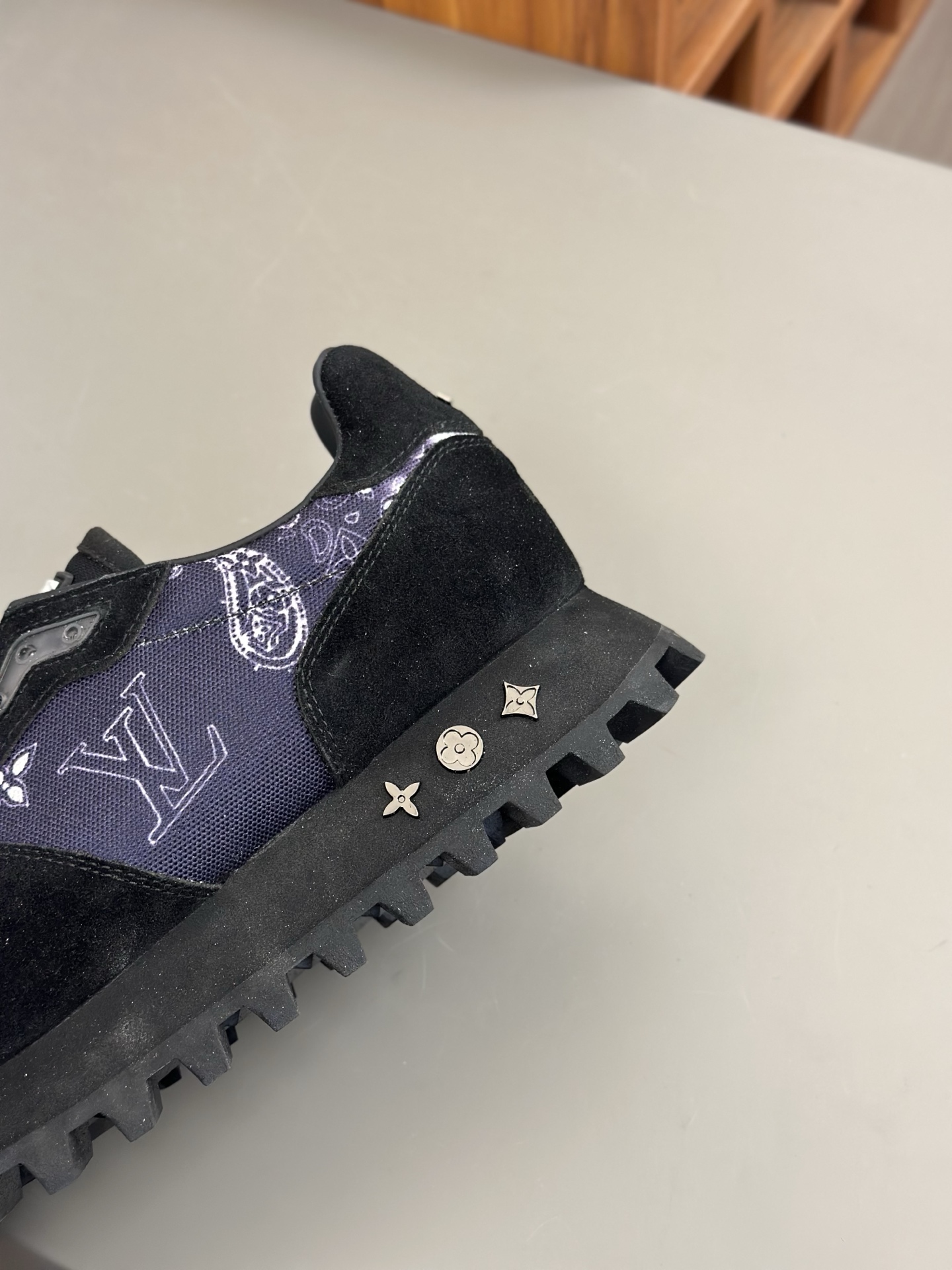 Louis Vuitton Men's Run Away Pulse Sneaker Black size 38-44, Top Quality 7 i1742765999699 3610 0 5
