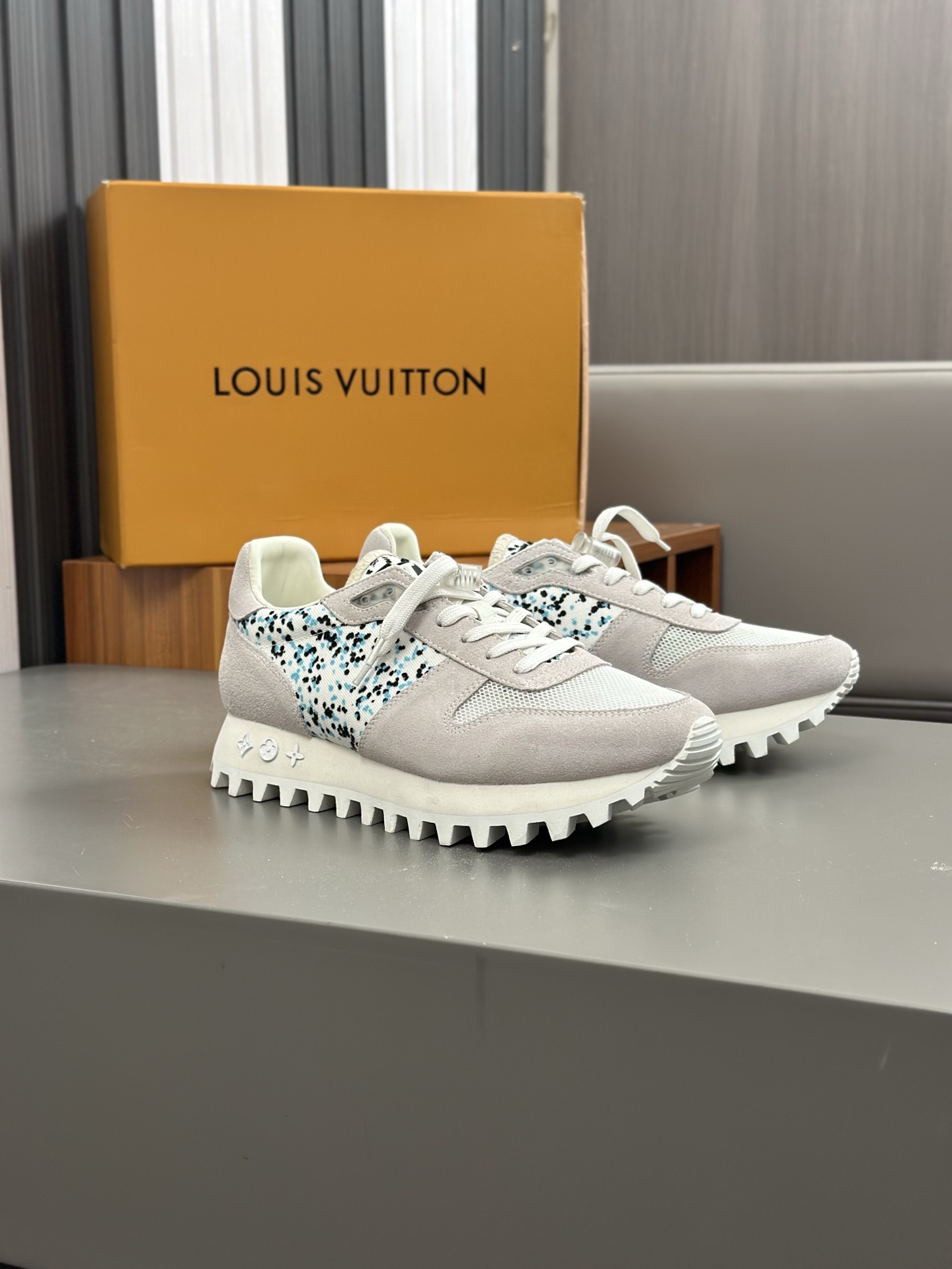 Men's Designer Fashion Sneakers: Italian Leather, Comfortable Fit (Sizes 38-44) 4 i1742766140406 2233 0 2