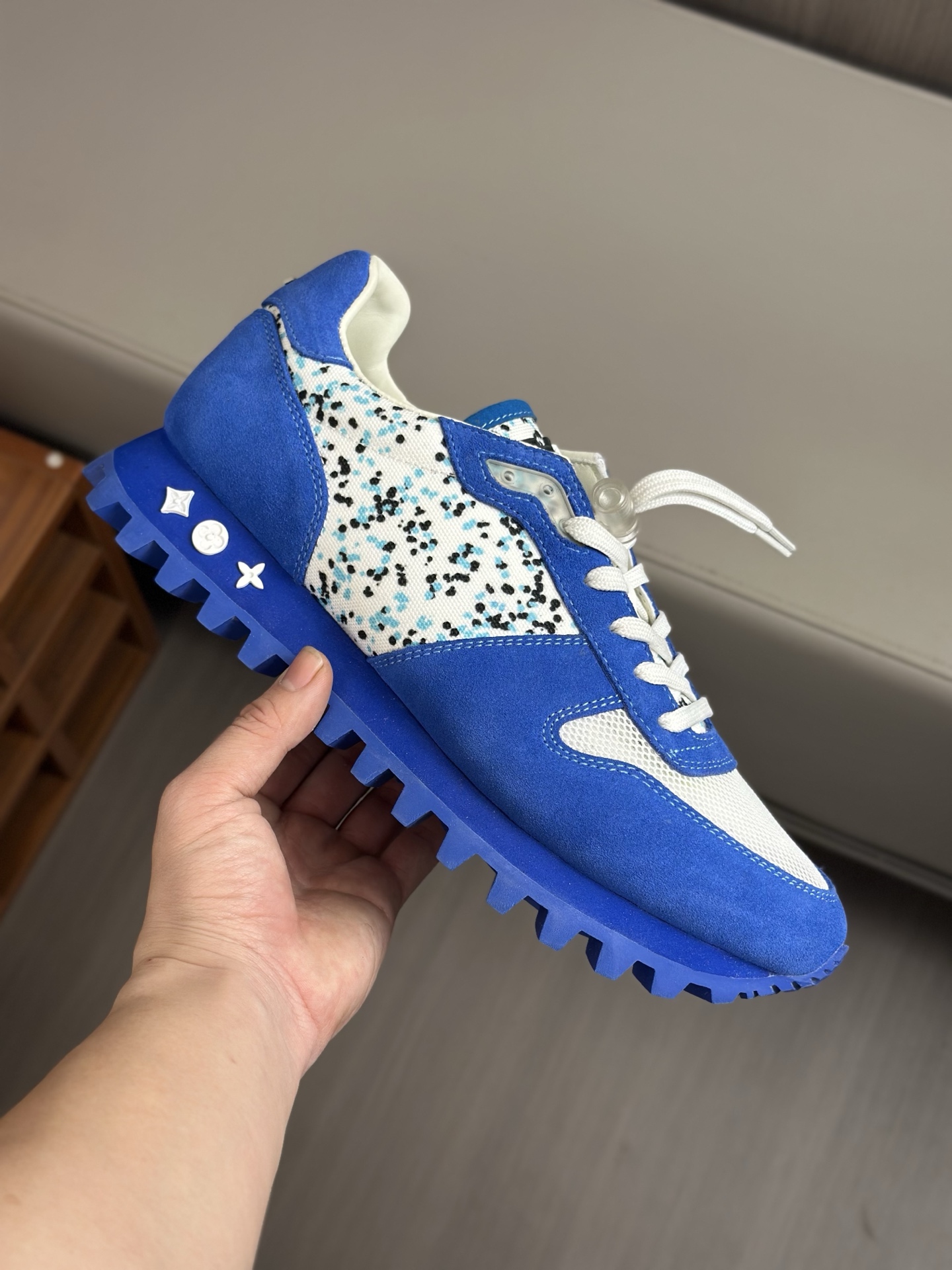 Louis Vuitton Men's Blue Leather and Printed Fabric Casual Sneakers 7 i1742766284350 6721 0 5