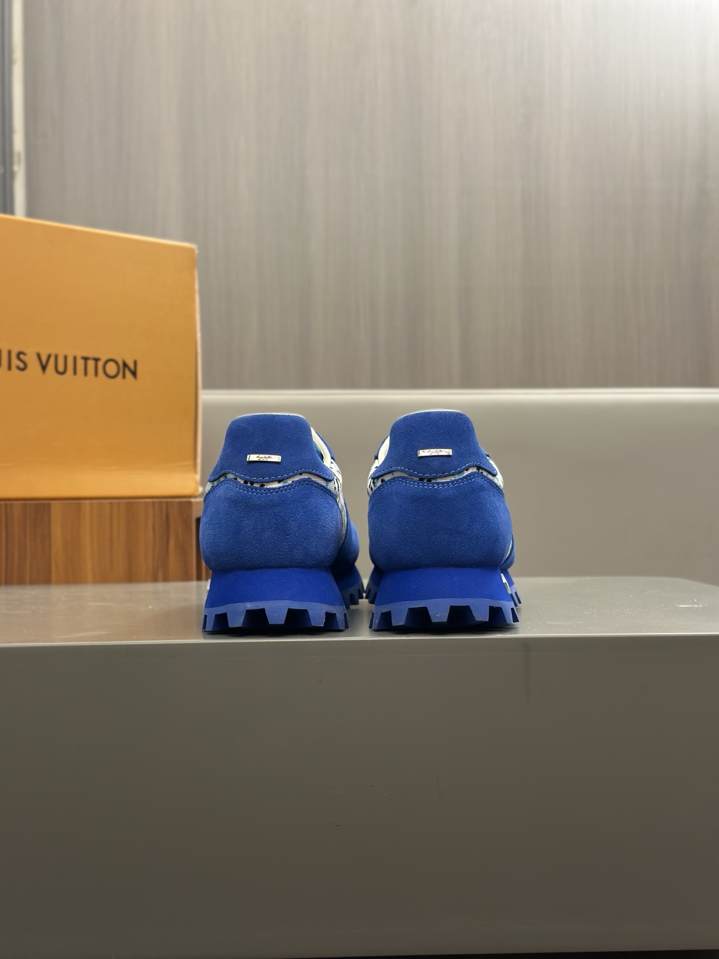 Louis Vuitton Men's Blue Leather and Printed Fabric Casual Sneakers 10 i1742766285288 1646 0 8
