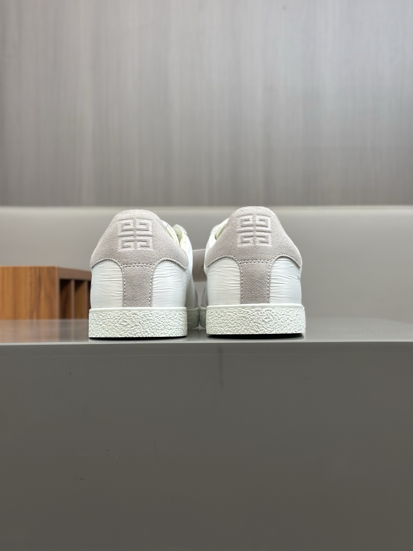 Givenchy Men's Low-Top Sneakers White Canvas Stylish Casual Shoes Size 39-44 10 i1742766648420 4992 0 15