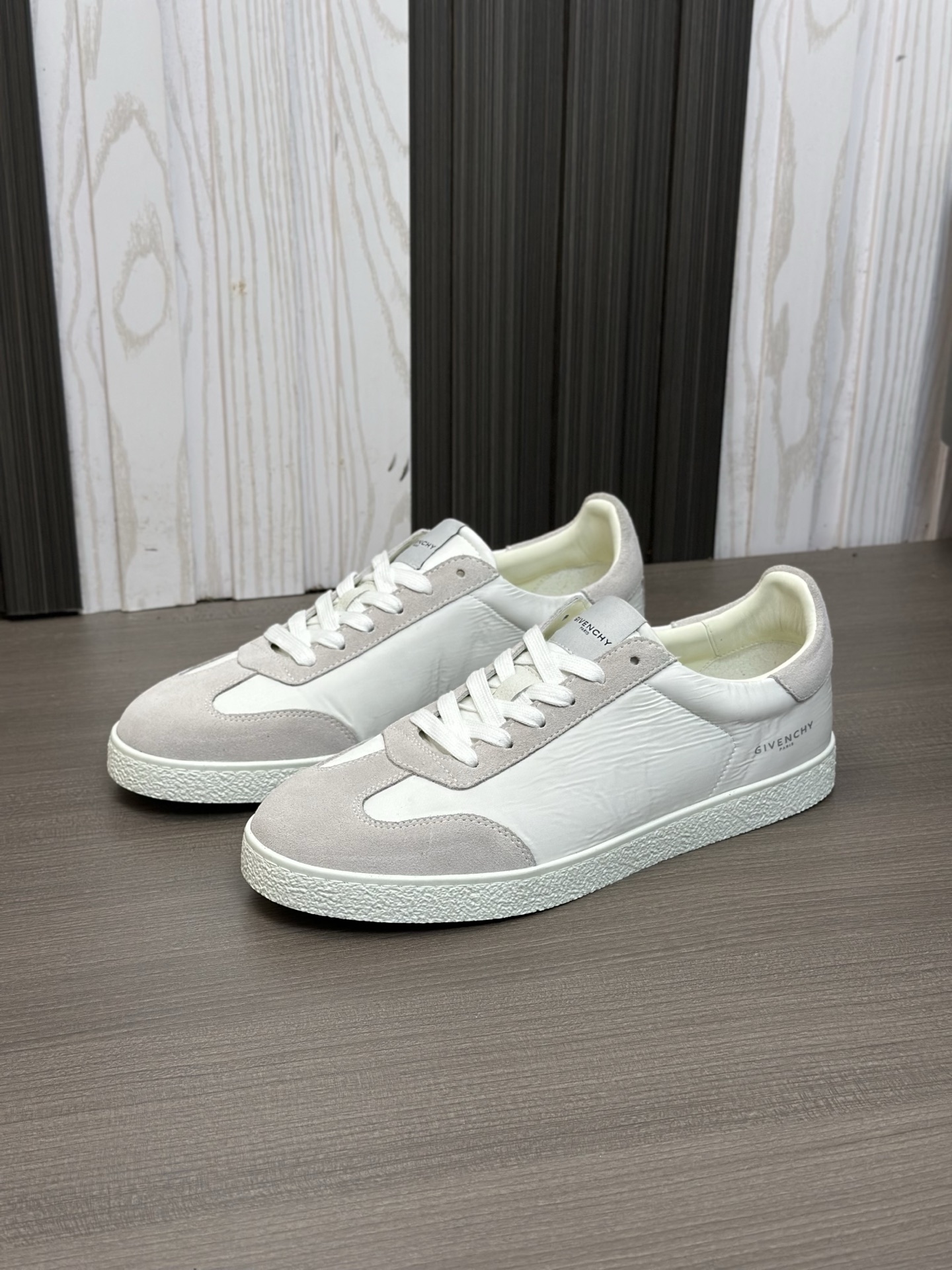 Givenchy Men's Low-Top Sneakers White Canvas Stylish Casual Shoes Size 39-44 6 i1742766650524 6493 0 4