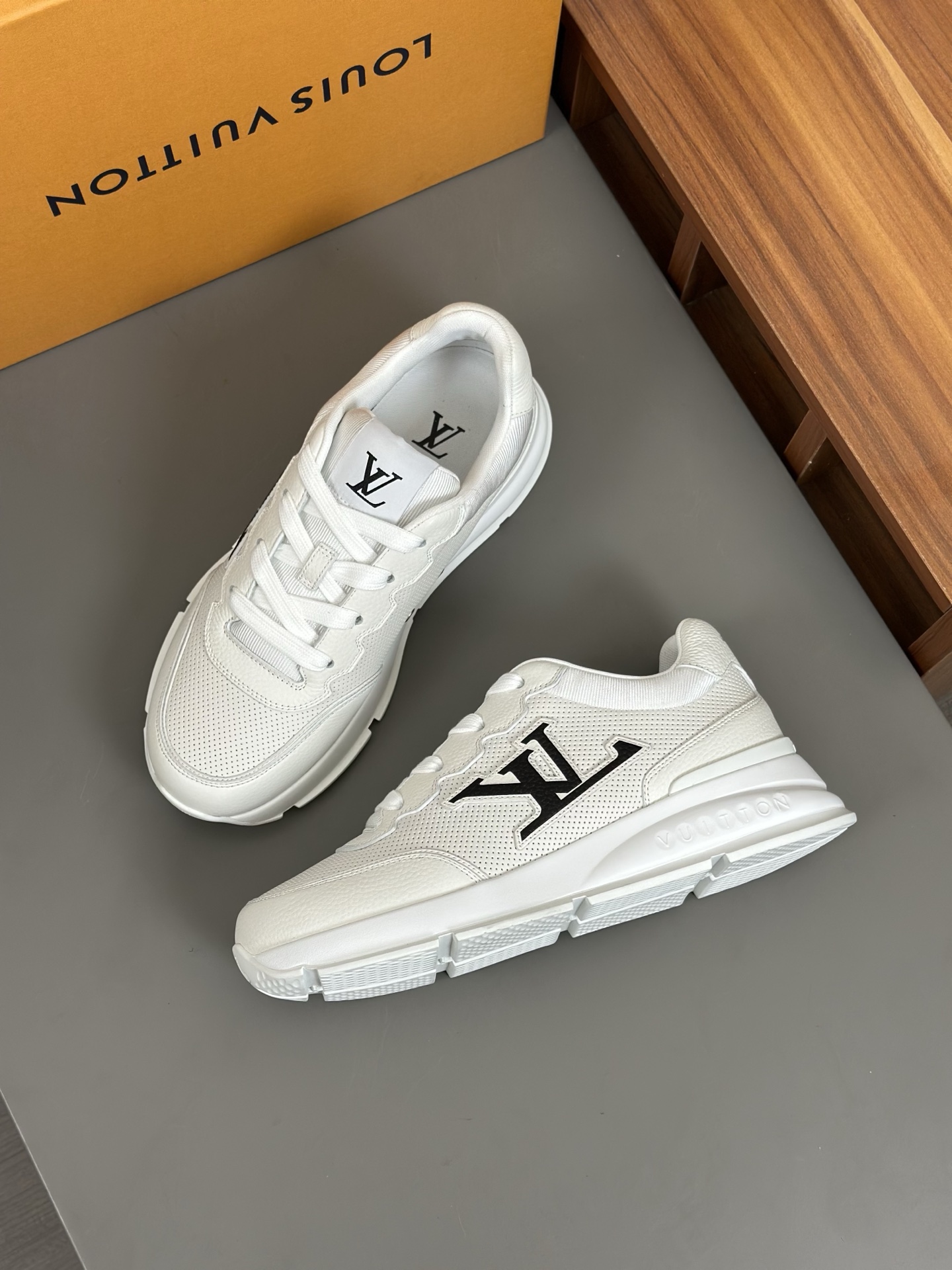 Louis Vuitton Trainer Sneakers White, Premium Quality, Comfortable and Stylish 3 i1742884327071 7345 0 1