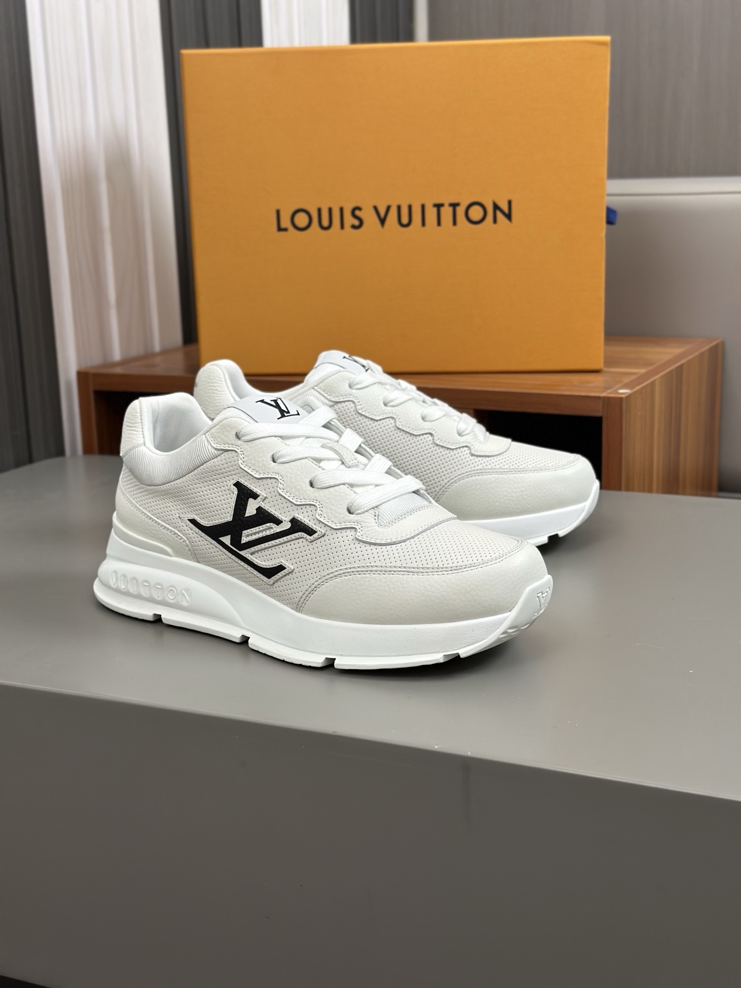 Louis Vuitton Trainer Sneakers White, Premium Quality, Comfortable and Stylish 5 i1742884328470 4648 0 3