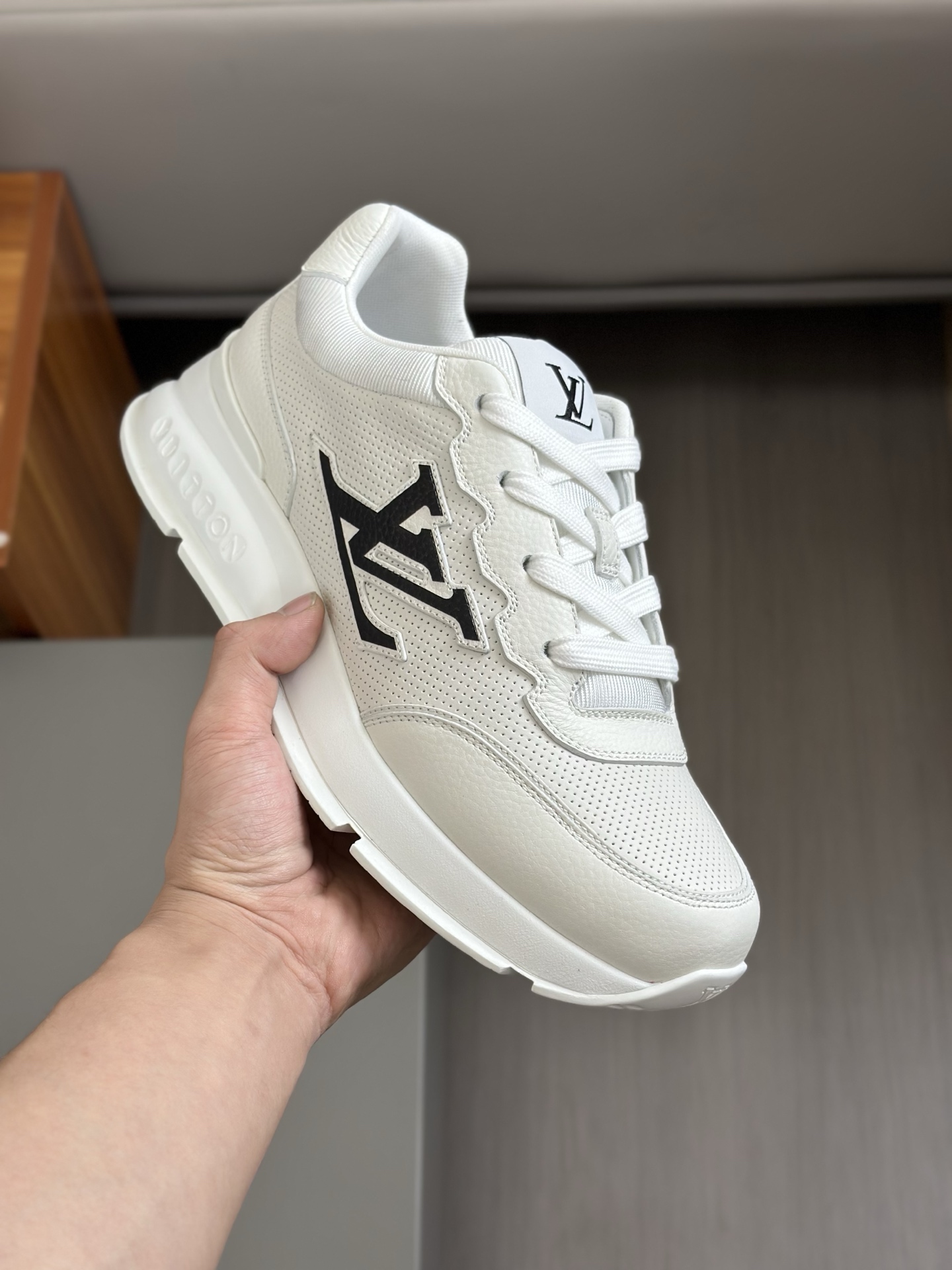 Louis Vuitton Trainer Sneakers White, Premium Quality, Comfortable and Stylish 8 i1742884329648 7118 0 6