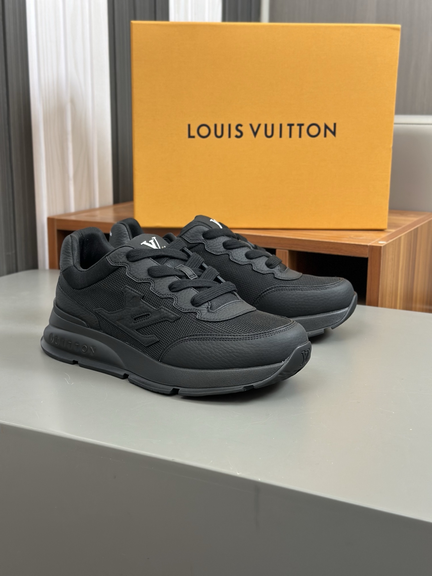 Louis Vuitton Trainer Sneakers: Upgraded Quality, Stylish Design, Limited Edition 5 i1742884336227 6527 0 3
