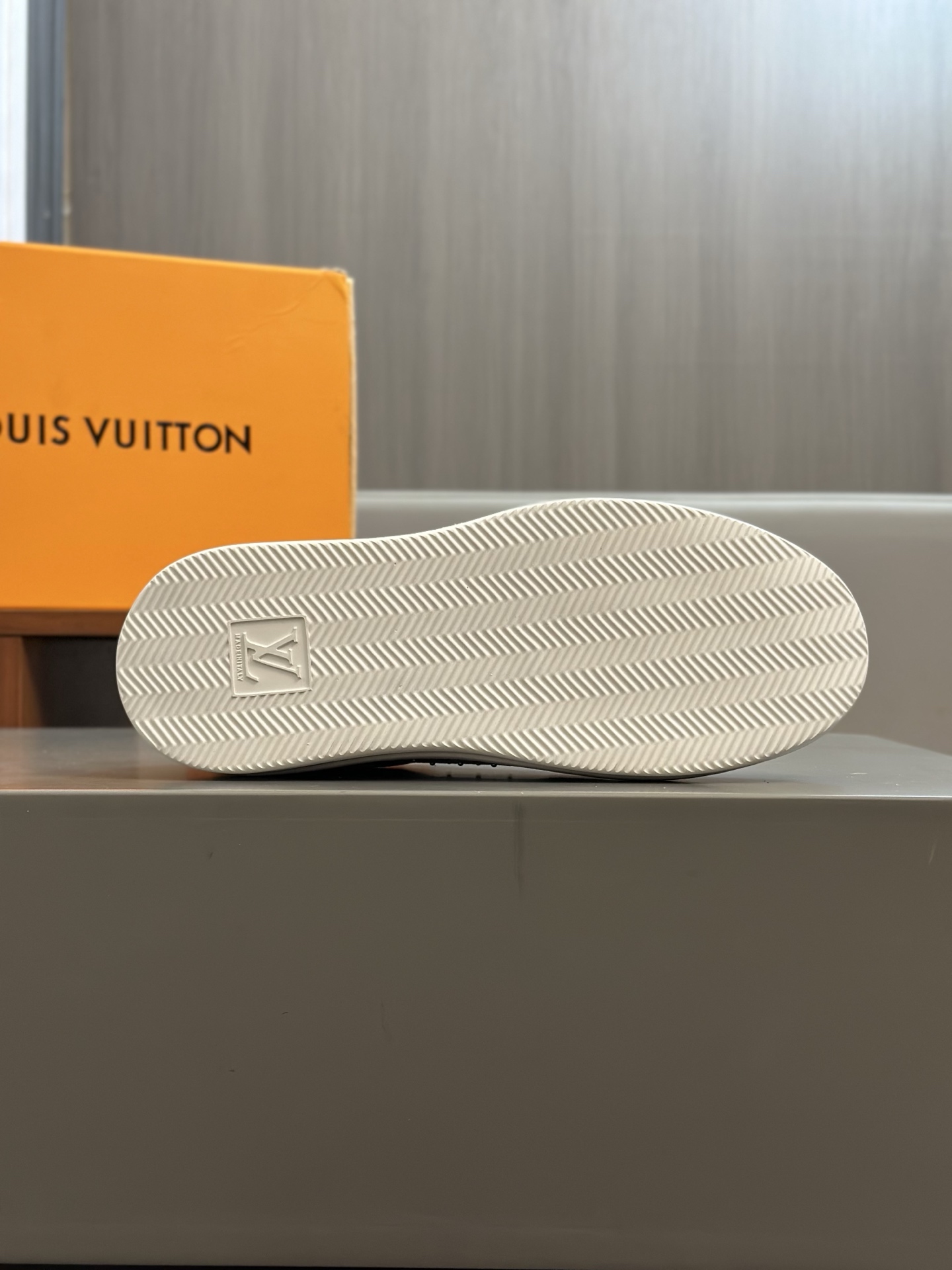 Louis Vuitton Beverly Hills Monogram Sneakers in White Leather - Size 38-44 9 i1743148300068 2962 0 7