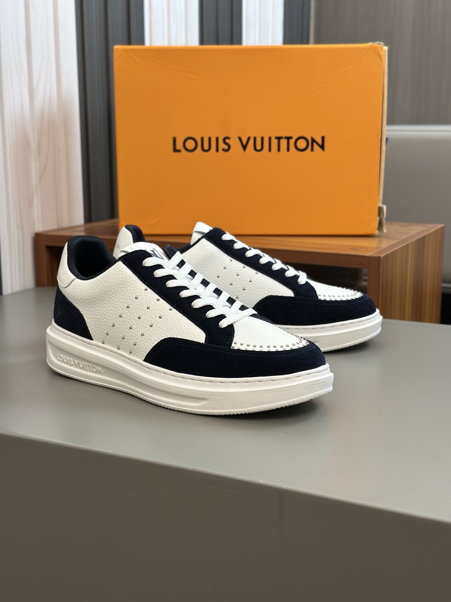 Louis Vuitton Beverly Hills Monogram Sneakers in White Leather - Size 38-44 6 i1743148300797 789 0 4