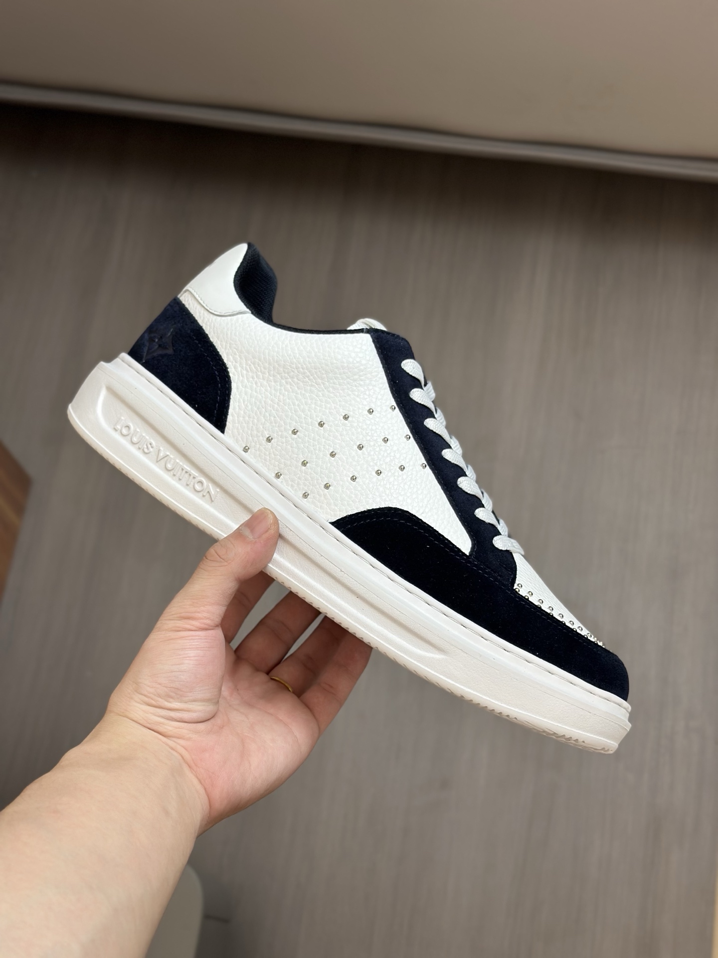 Louis Vuitton Beverly Hills Monogram Sneakers in White Leather - Size 38-44 5 i1743148300806 6318 0 3