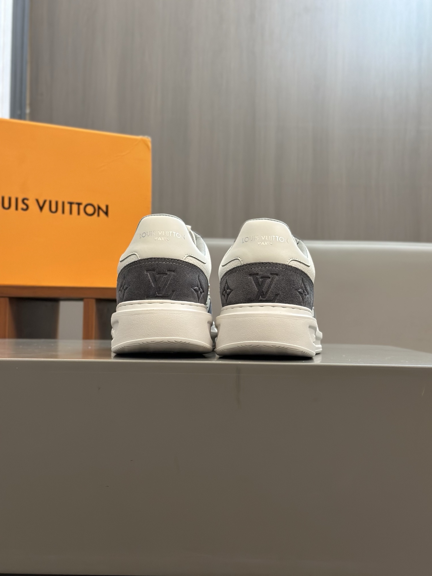 Louis Vuitton Beverly Hills Men's Sneakers Monogram Leather White and Gray 8 i1743148314861 4530 0 6