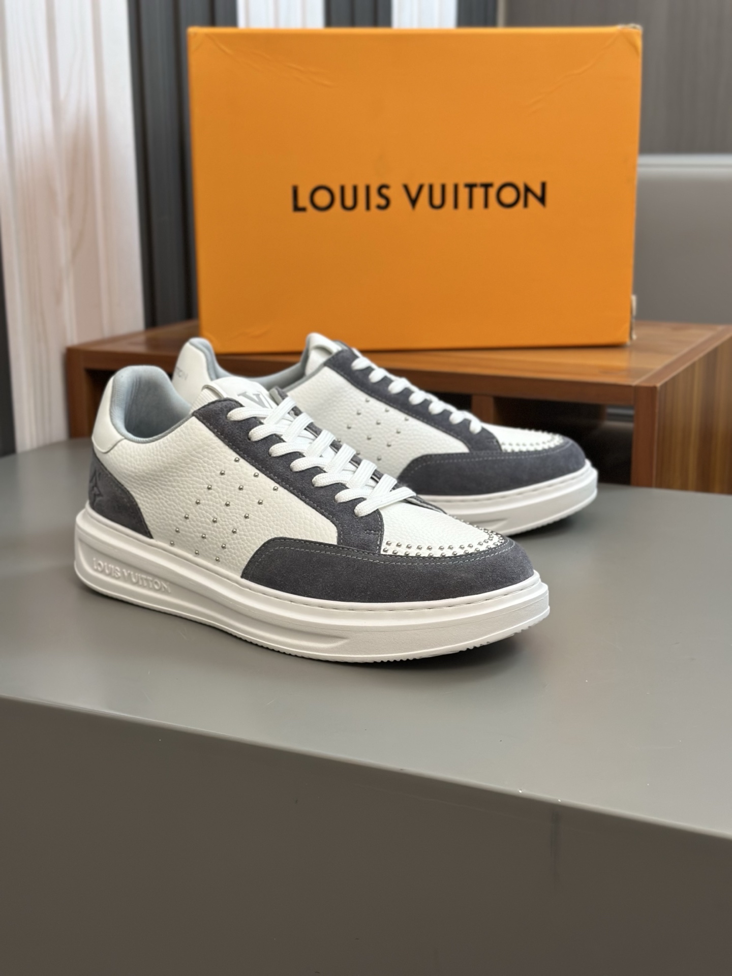 Louis Vuitton Beverly Hills Men's Sneakers Monogram Leather White and Gray 5 i1743148314862 6286 0 3
