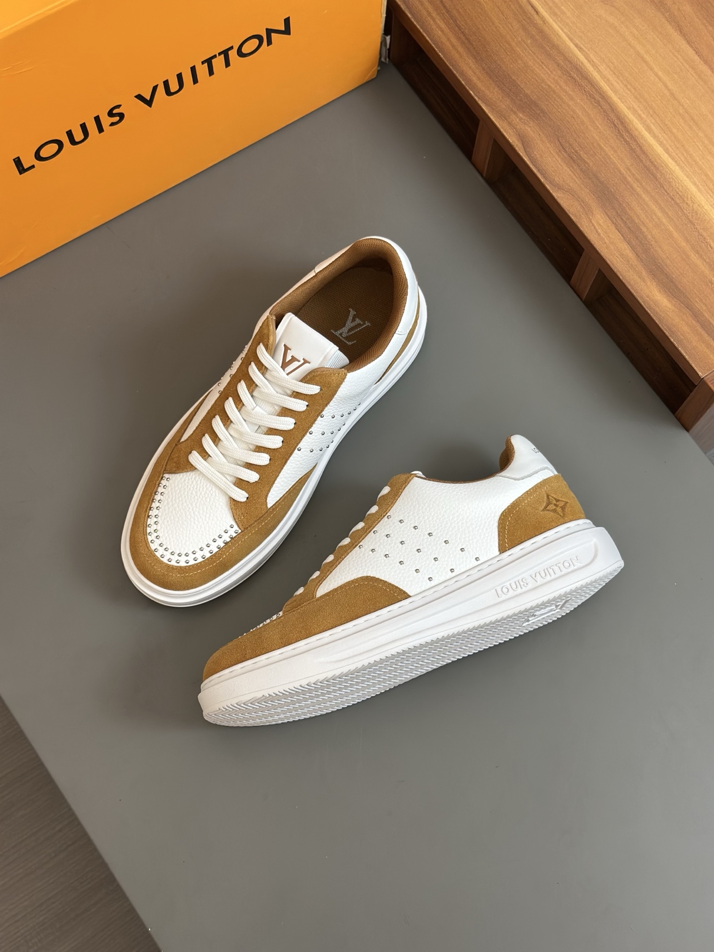 Louis Vuitton Men's Beverly Hills Monogram Leather Sneakers Size 38-44 6 i1743148344336 5438 0 4