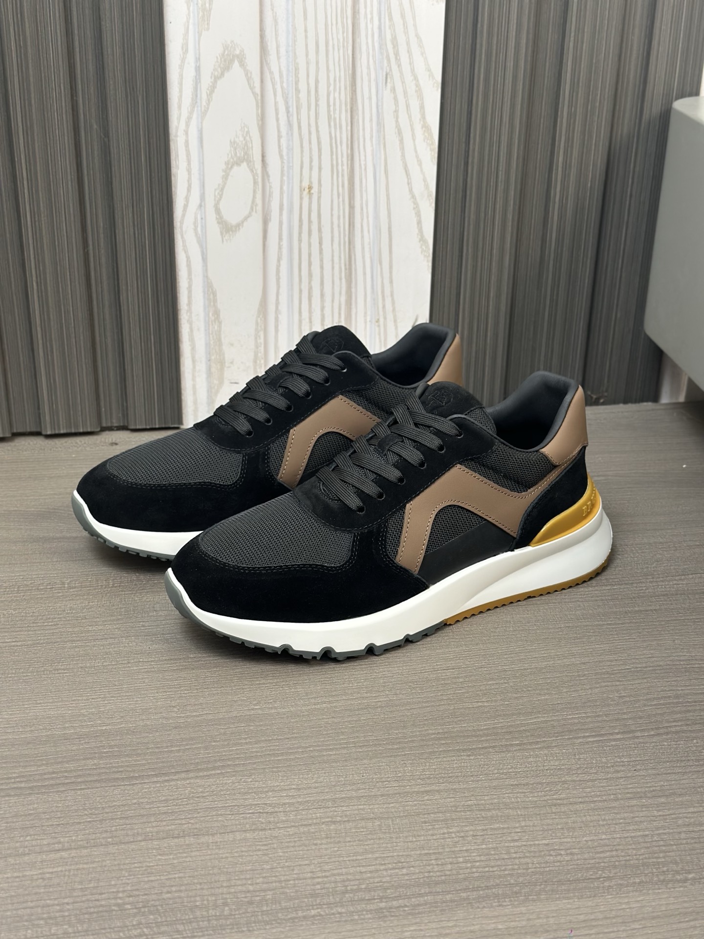 Brunello Cucinelli Suede & Leather Sneakers - Timeless Style & Comfort 6 i1743404901526 4494 0 4