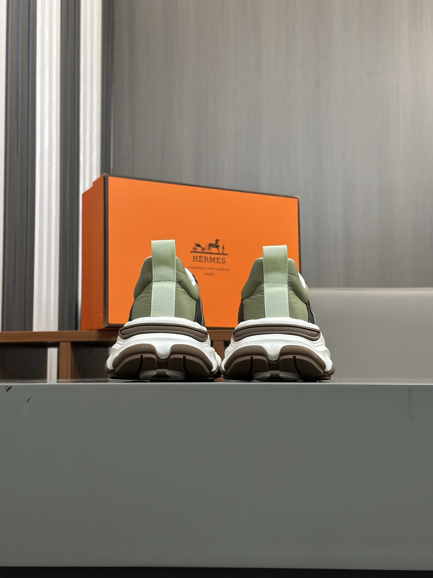 Hermes Men's High-Top Casual Sneakers in Calfskin - Modern Urban Style 8 i1743406304290 8029 0 6