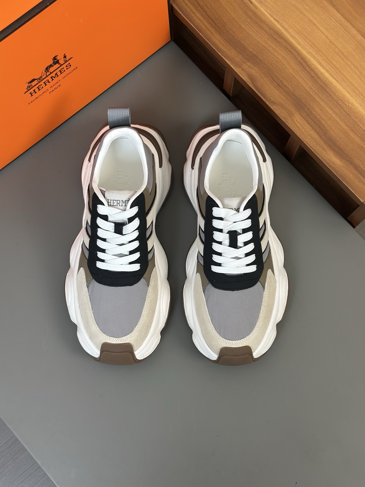 Hermes Men's High-Top Casual Sneakers in Calfskin, Modern Urban Style 2 i1743406477300 3174 0 0