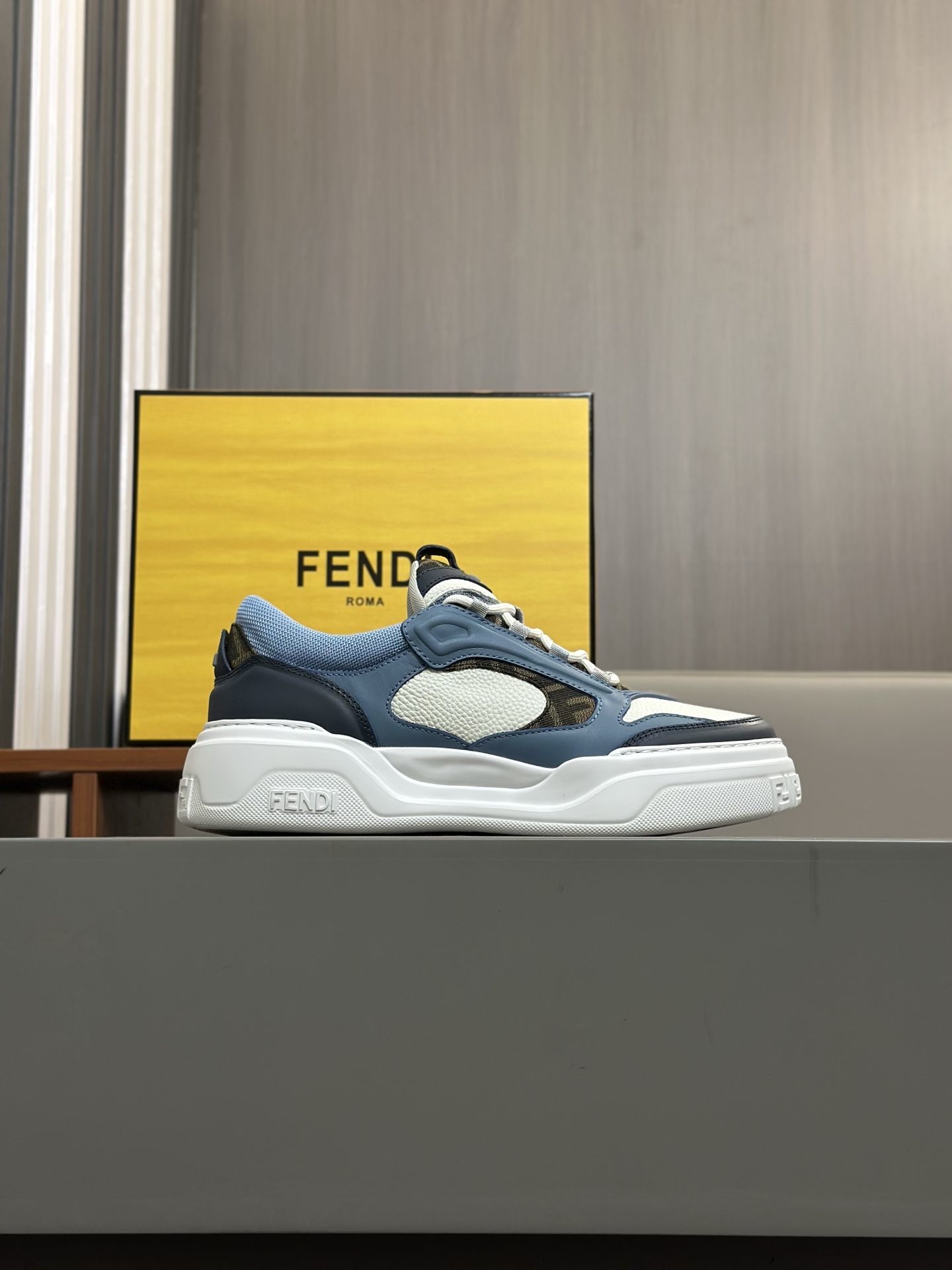 [FENDI] Fendi P380-Calidad de gama alta Original casual sneakers- Parte superior: piel de becerro na