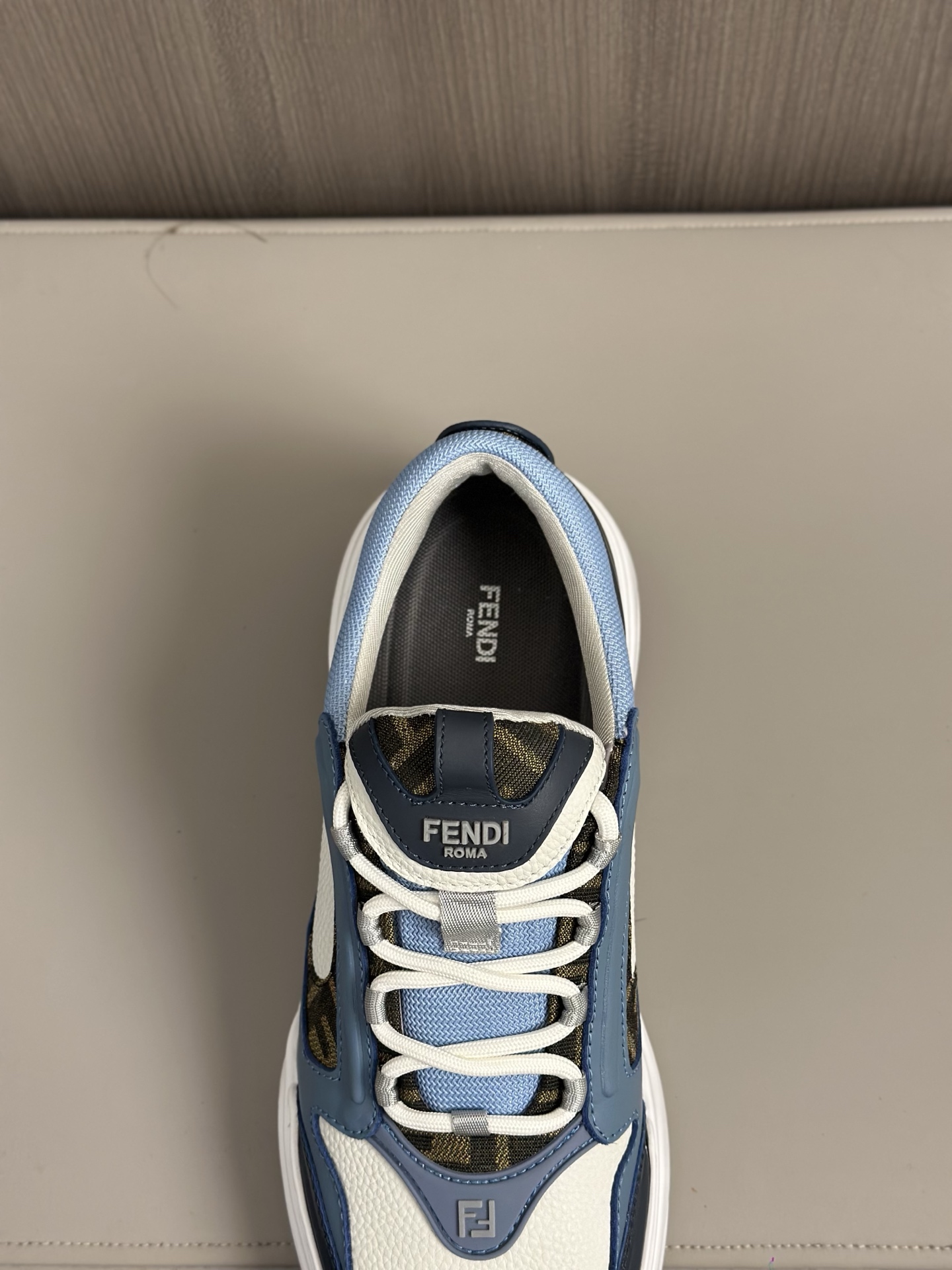 [FENDI] Fendi P380-Calidad de gama alta Original casual sneakers- Parte superior: piel de becerro na