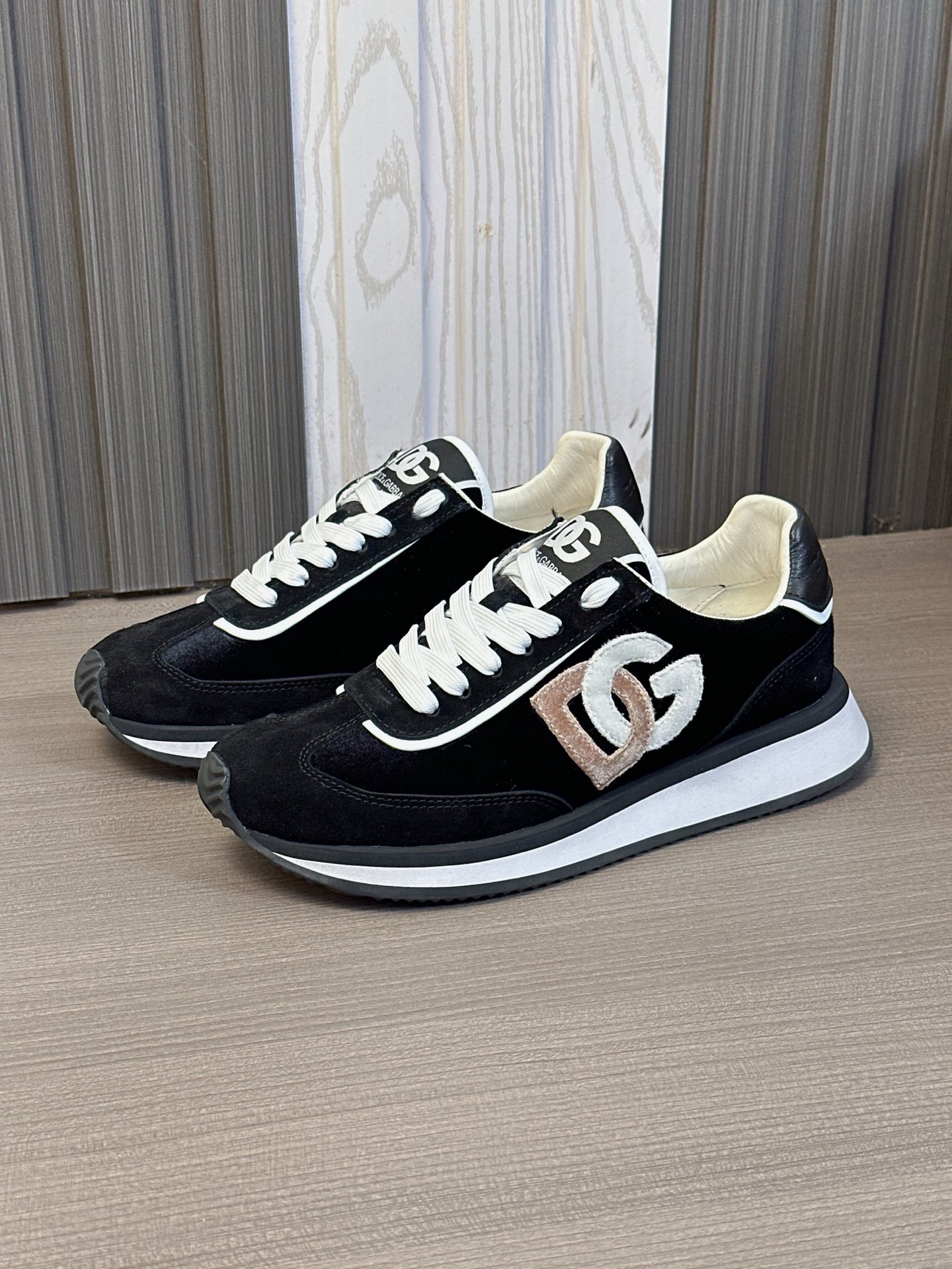 --Nuevo--Dolce&Gabbana--DG de gama alta de los hombres zapatos deportivo-casual. Mostrador superior 