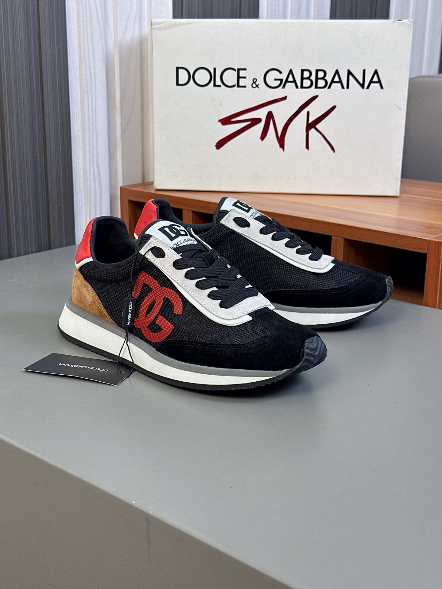 --Nuevo--Dolce&Gabbana--DG de gama alta de los hombres zapatos deportivo-casual. Mostrador superior 