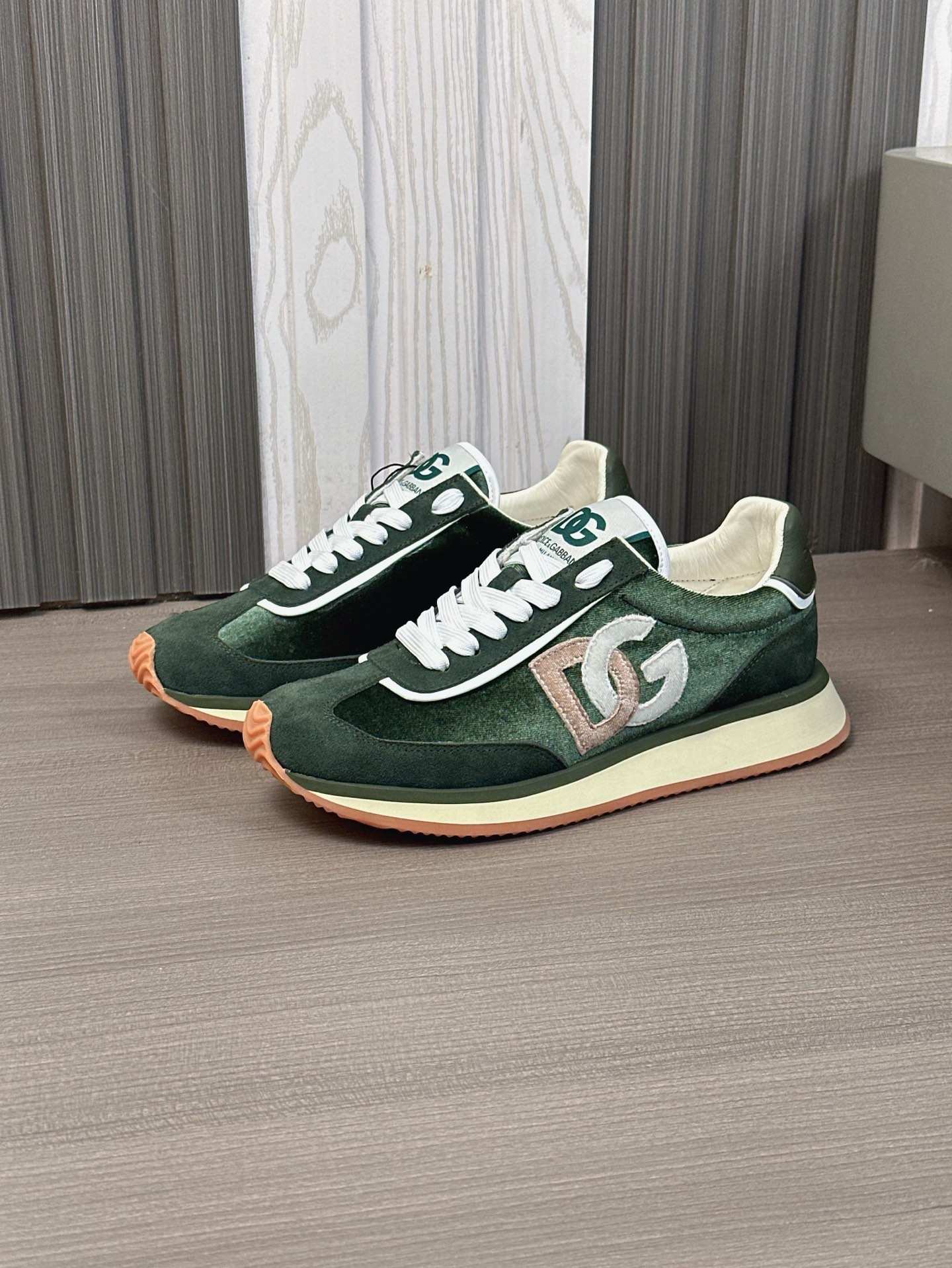 --Nuevo--Dolce&Gabbana--DG de gama alta de los hombres zapatos deportivo-casual. Mostrador superior 