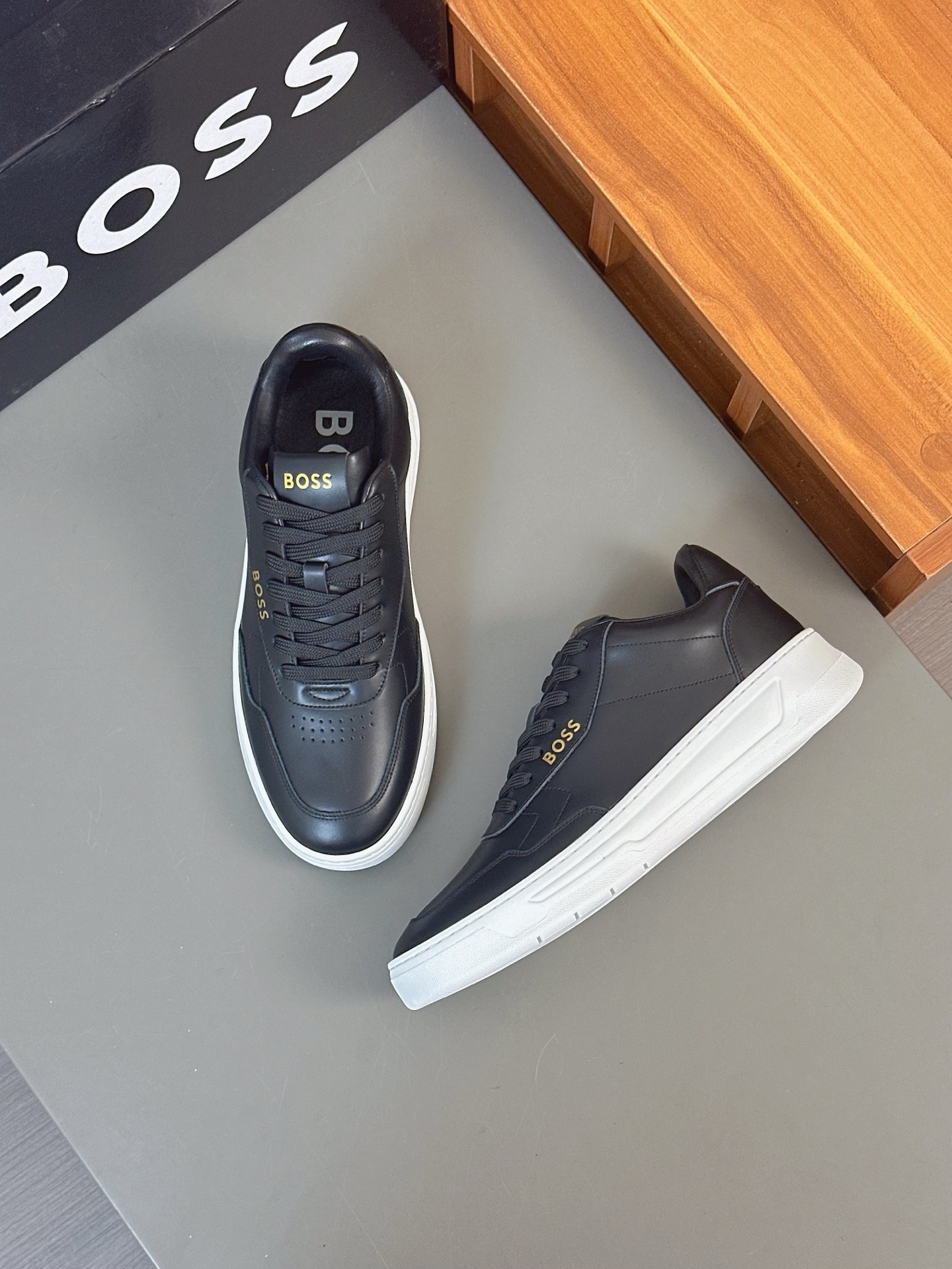 Boss Men's Leather Sneakers - Comfortable, Breathable, and Lightweight. Size 39-44 7 i1743972509565 3071 0 5