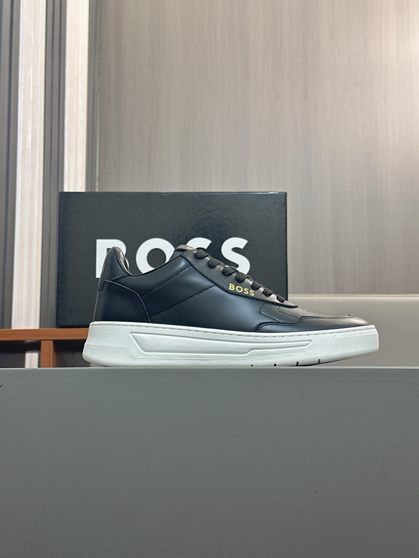 Boss Men's Leather Sneakers - Comfortable, Breathable, and Lightweight. Size 39-44 4 i1743972509578 2935 0 2