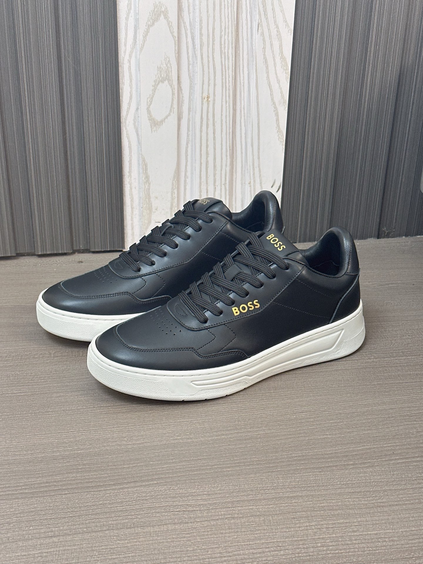 Boss Men's Leather Sneakers - Comfortable, Breathable, and Lightweight. Size 39-44 6 i1743972509998 5263 0 4