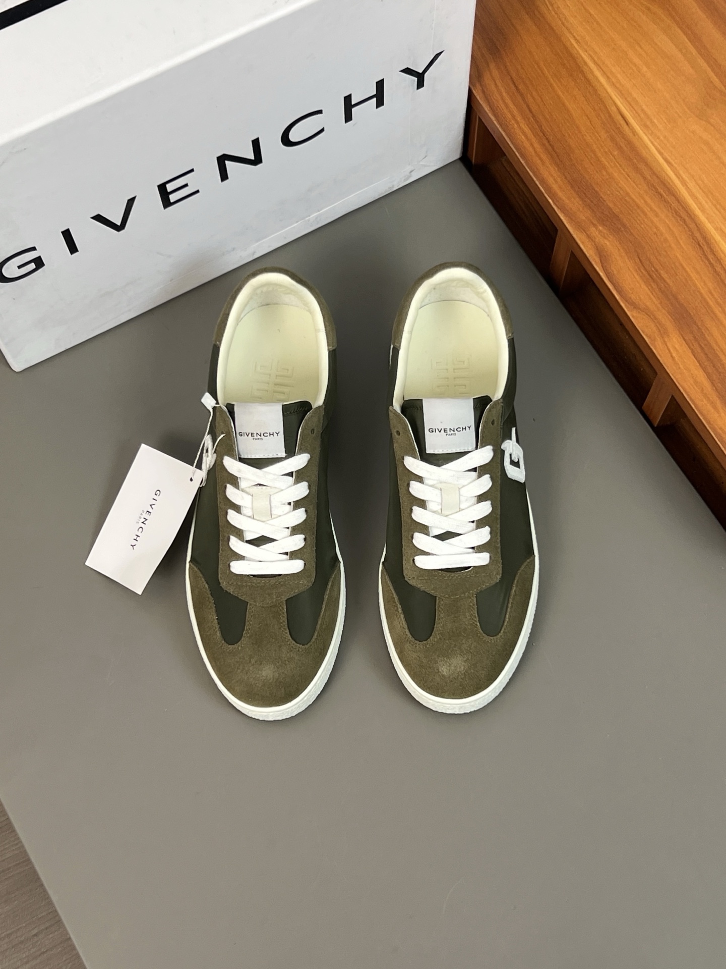 NO:276554,Gv *y~ Brand new GIV 1 men's low-top casual board shoes, imported original canvas fabric, breathable and comfortable, tongue-embossed 4G LOGO embroidery, handsome and stylish on the feet, simple, fashionable and versatile boutique!  Size39-44 (38.45 customized),19860909Gv *y～全新GIV 1男士低帮休闲板鞋,进口原版帆布面料,透气舒适,舌压印4G LOGO刺绣,上脚效果帅气有型,简约时尚百搭精品！ Size39-44（38.45定做）,,Men's shoes