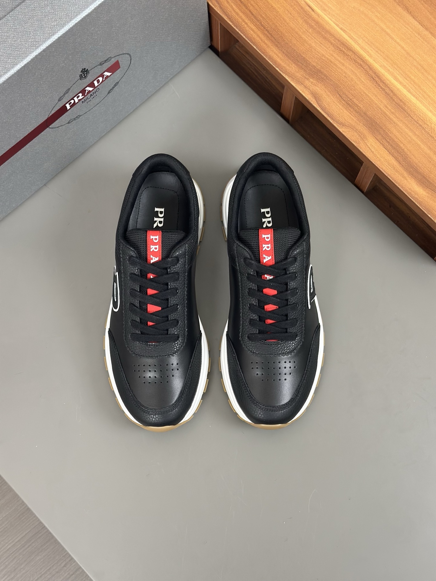 Prada Men's Leather Sneakers Designer Fashionable Urban Street Style Shoes 2 i1744054481205 1113 0 0