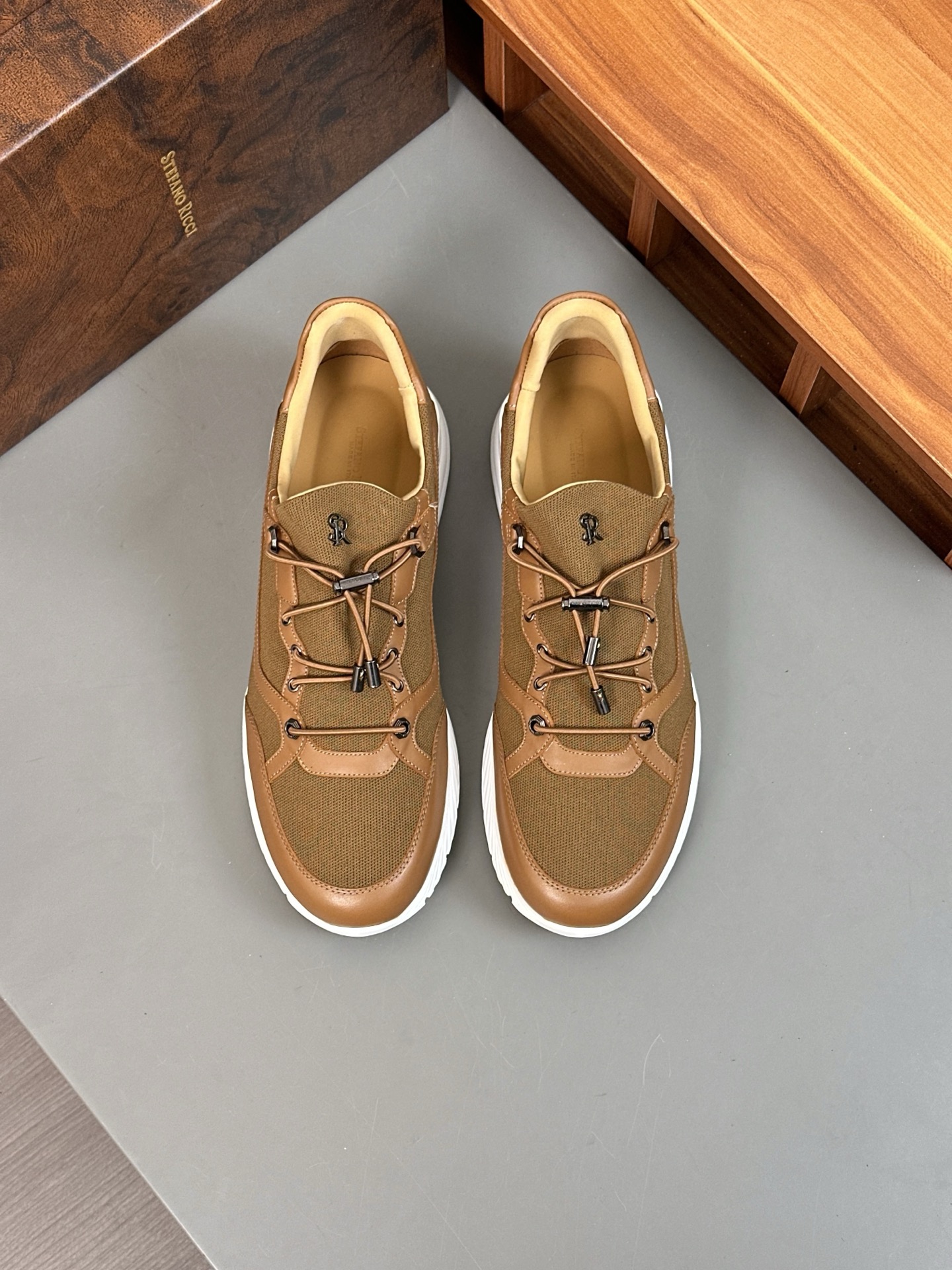 Calidad original!Stefano Ricci (Stefan) zapatos casuales de cuero para hombre. Hecho de cuero de bec