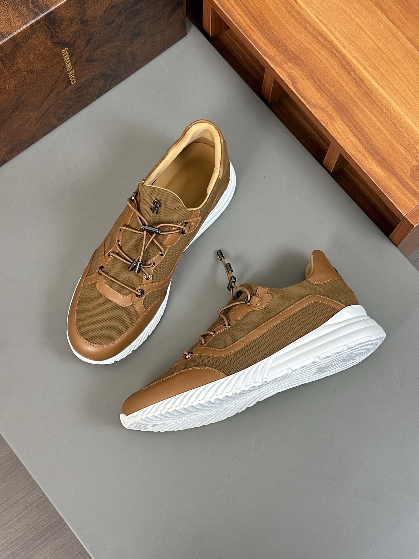 Calidad original!Stefano Ricci (Stefan) zapatos casuales de cuero para hombre. Hecho de cuero de bec