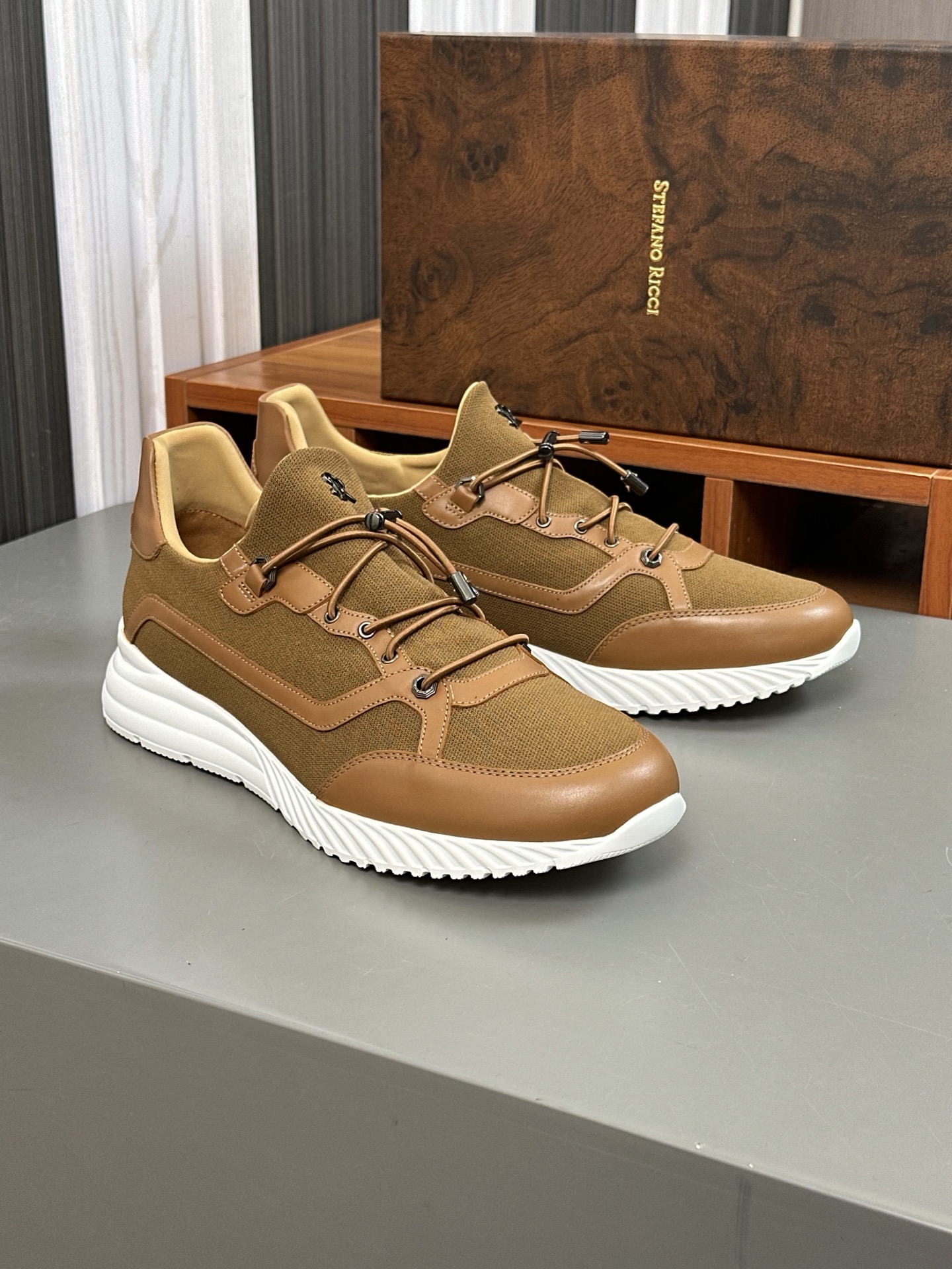 Calidad original!Stefano Ricci (Stefan) zapatos casuales de cuero para hombre. Hecho de cuero de bec
