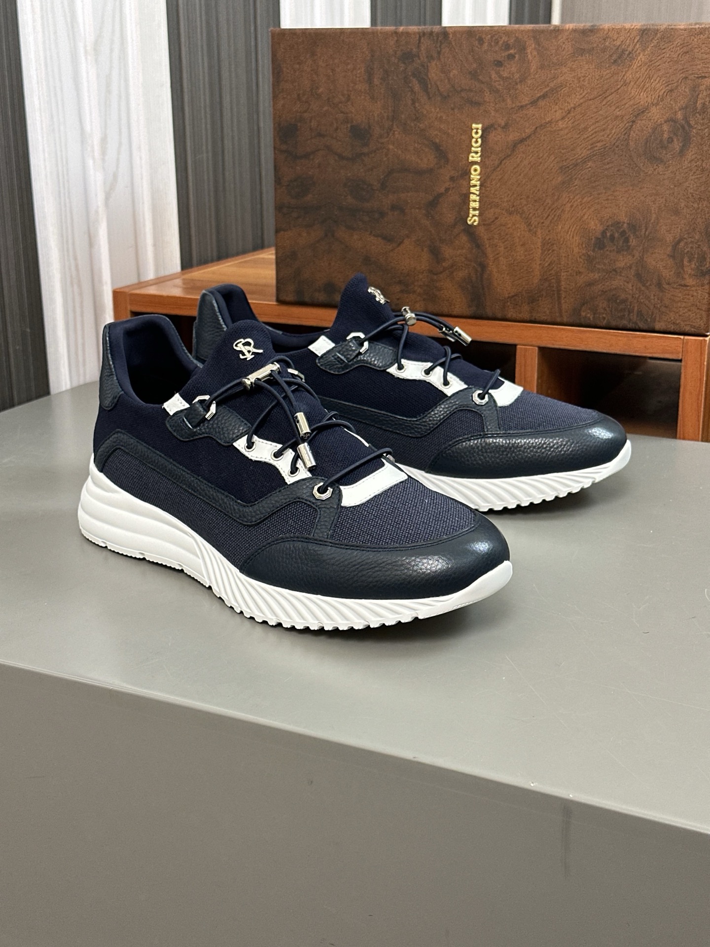 Calidad original!Stefano Ricci (Stefan) zapatos casuales de cuero para hombre. Hecho de cuero de bec
