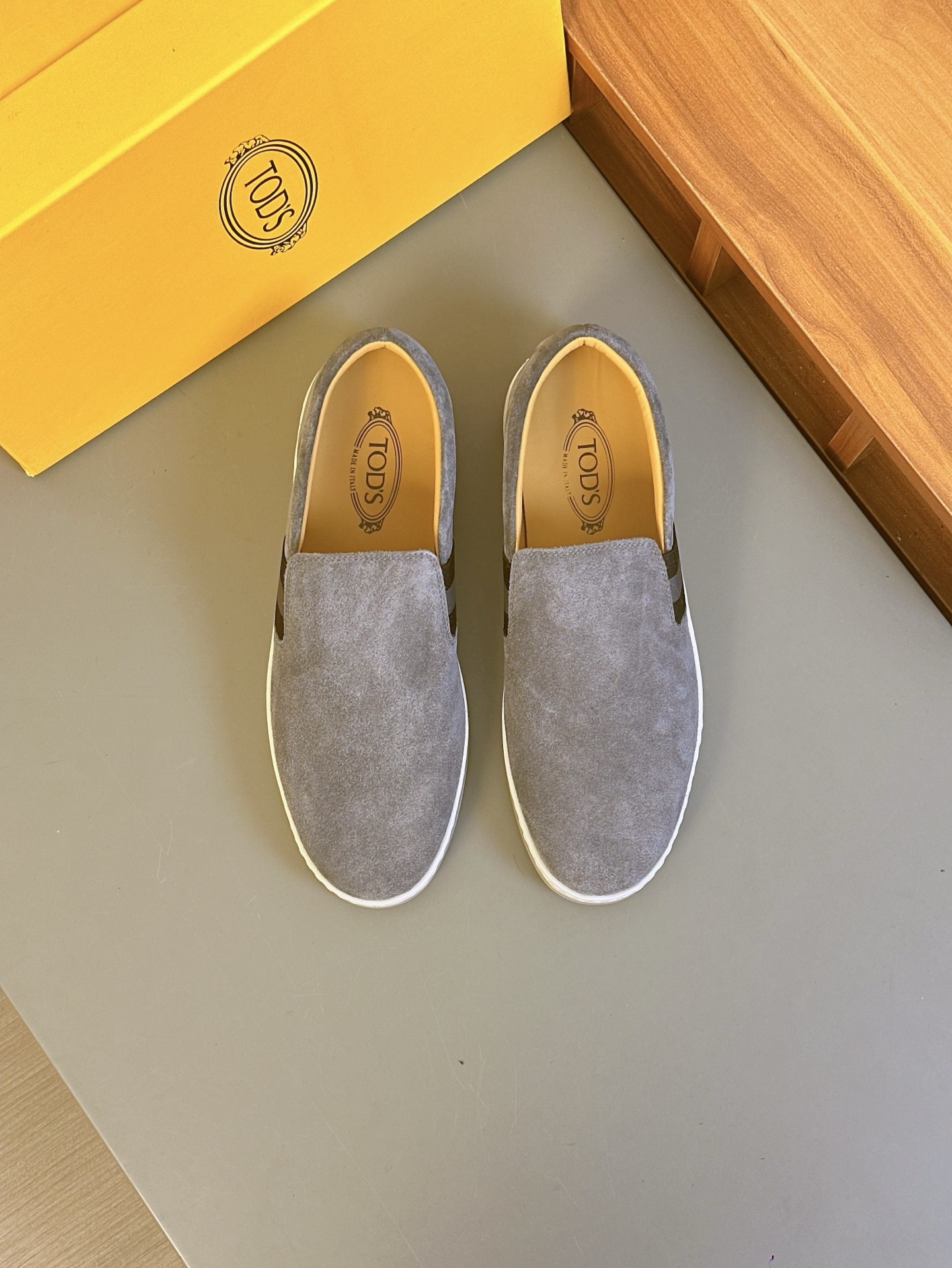 TOD'S/Tod's nuevos mocasines de hombre esta sección de zapatos a aterciopelada suave gamuza y piel d