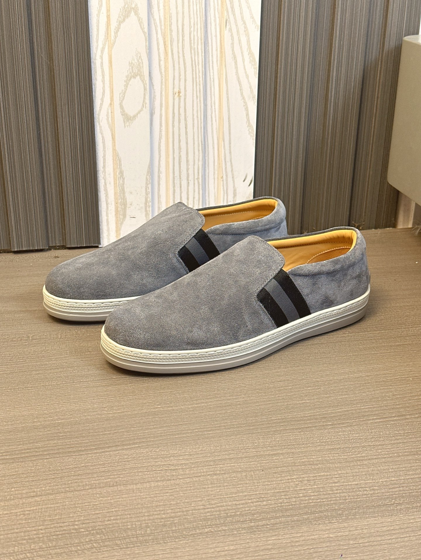 TOD'S/Tod's nuevos mocasines de hombre esta sección de zapatos a aterciopelada suave gamuza y piel d