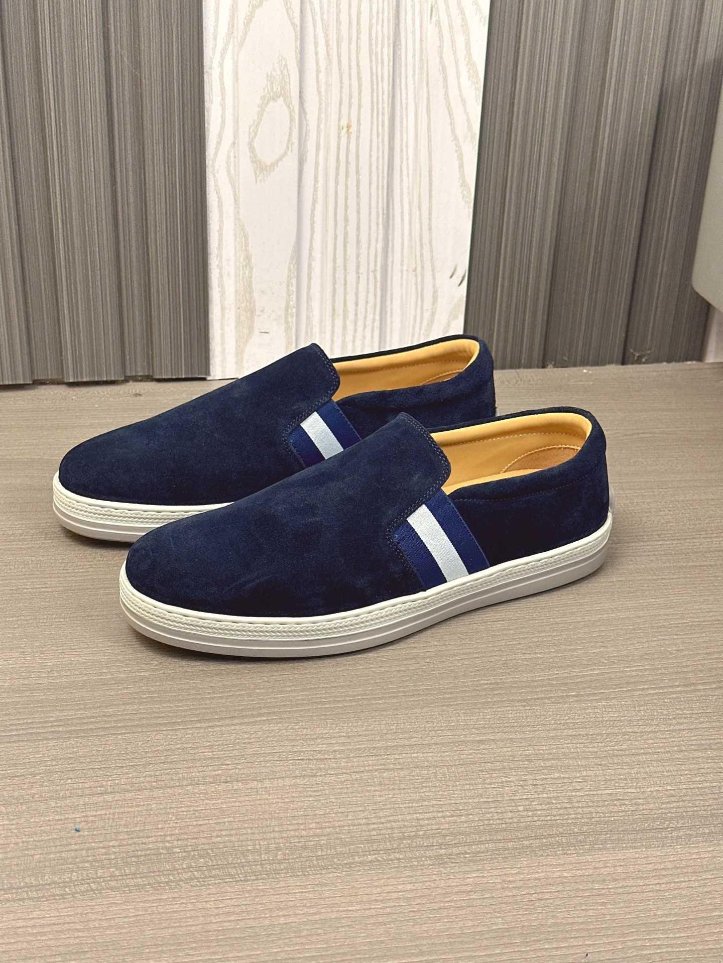 TOD'S/Tod's nuevos mocasines de hombre esta sección de zapatos a aterciopelada suave gamuza y piel d