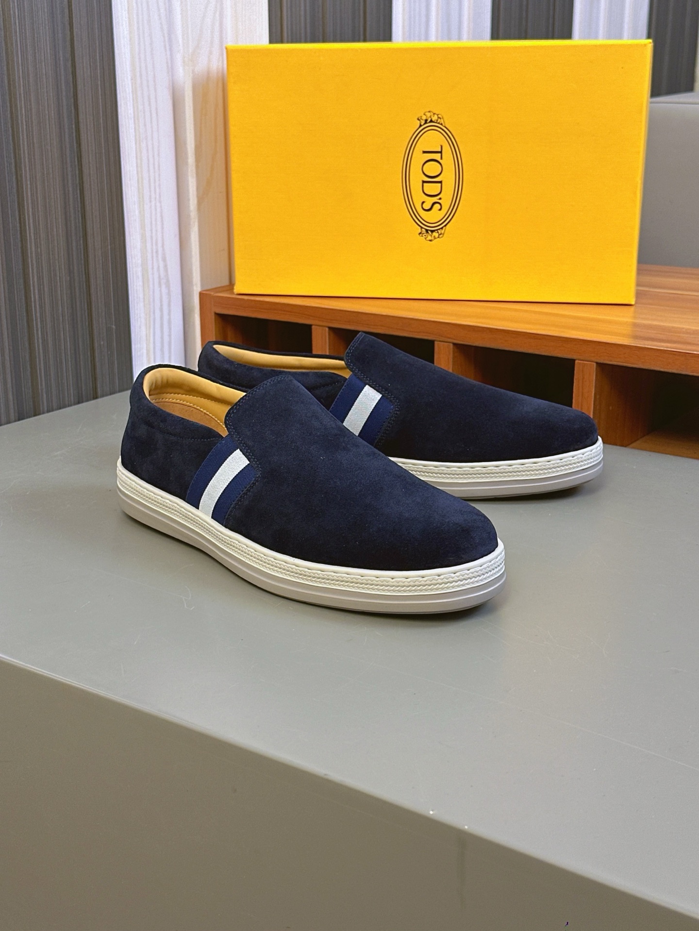TOD'S/Tod's nuevos mocasines de hombre esta sección de zapatos a aterciopelada suave gamuza y piel d