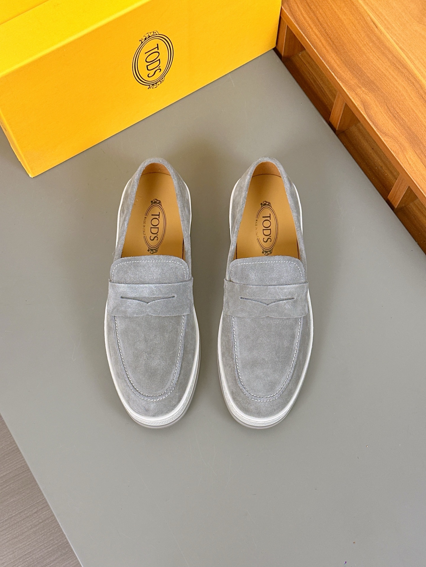 TOD'S/Tod's nuevos mocasines de hombre esta sección de zapatos a aterciopelada suave gamuza y piel d